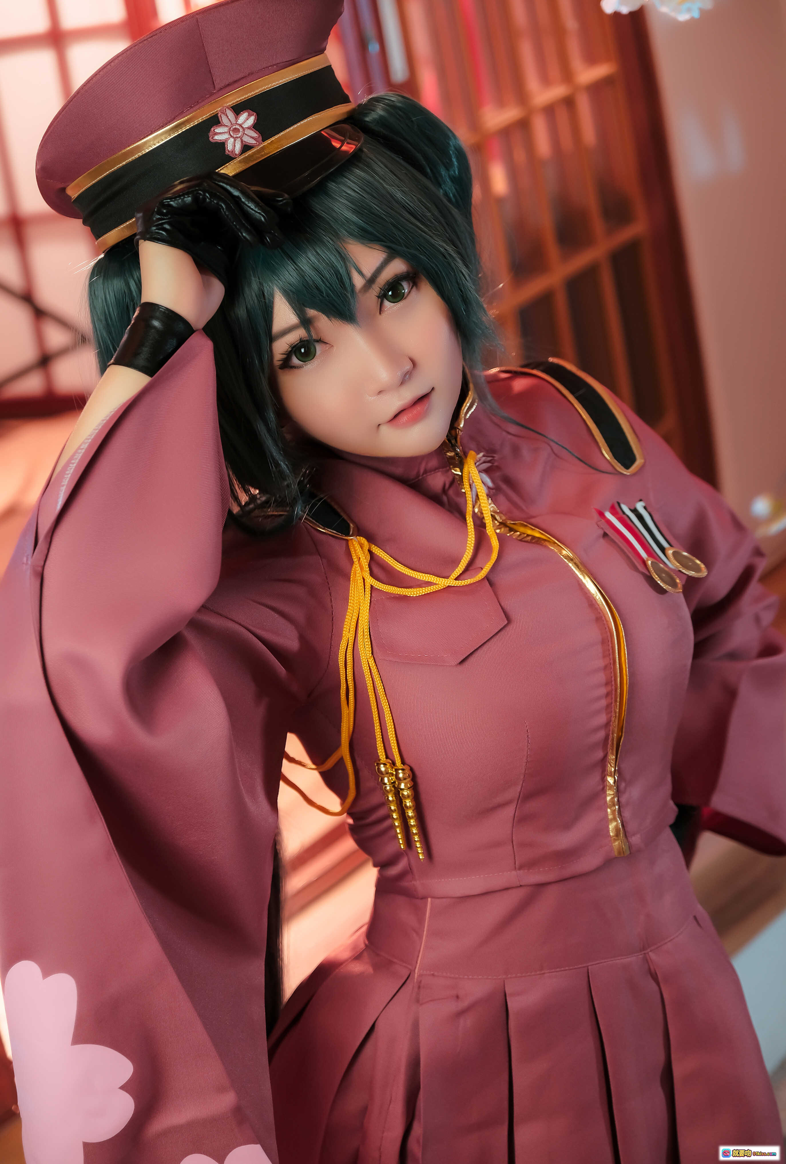 图片[2] - Miku Senbonzakura Cosplay 粉色和风服饰 黑长直双马尾 日式屏风背景 红灯笼装饰 精致妆容 手套造型 摄影写真集 - 就要吻