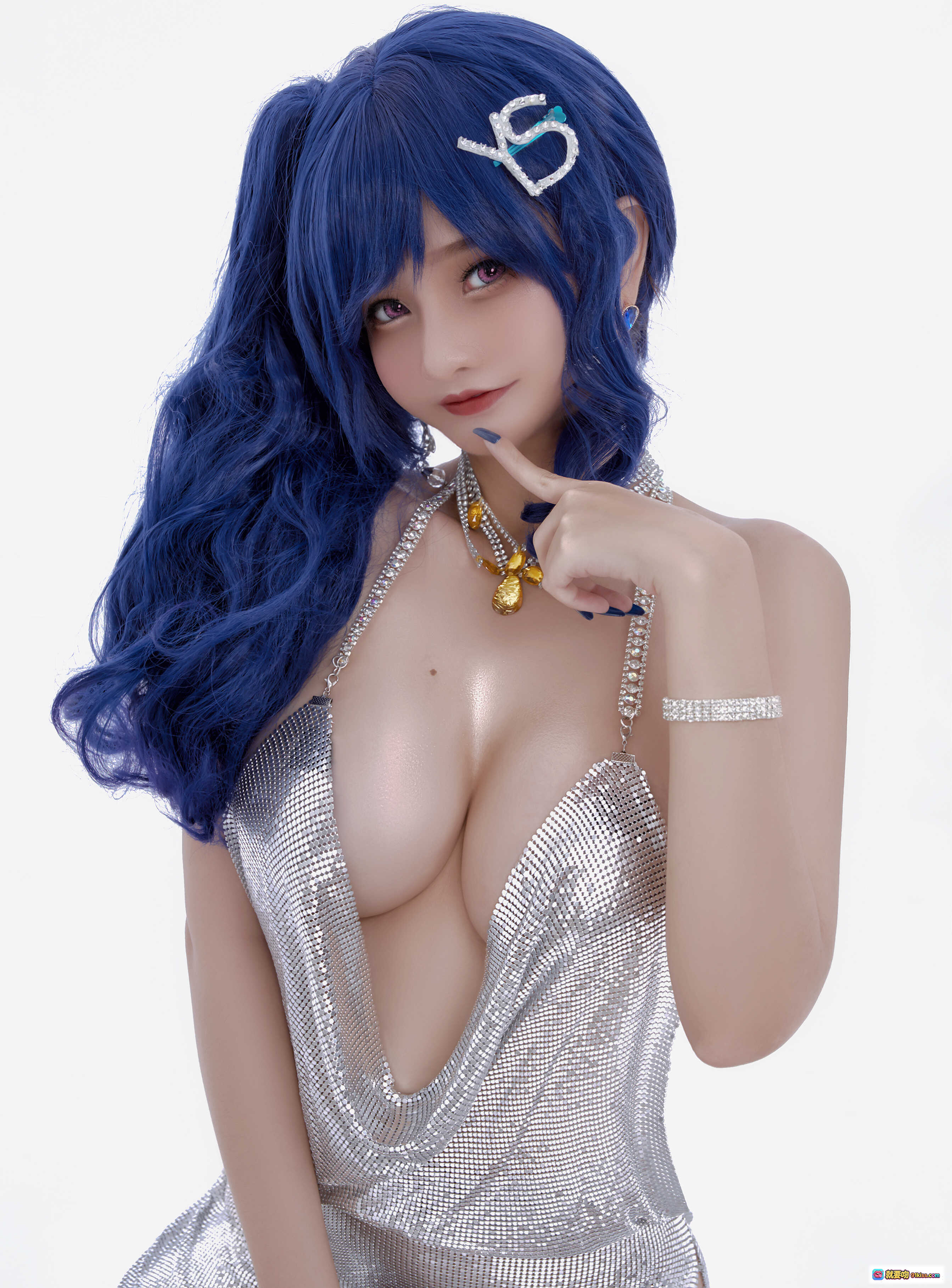 图片[6] - Azami NO.033 圣路易斯 Cosplay 蓝发双马尾 银色亮片深V礼服 珠宝配饰 手机围拍 美女写真 17P高清图集 - 就要吻