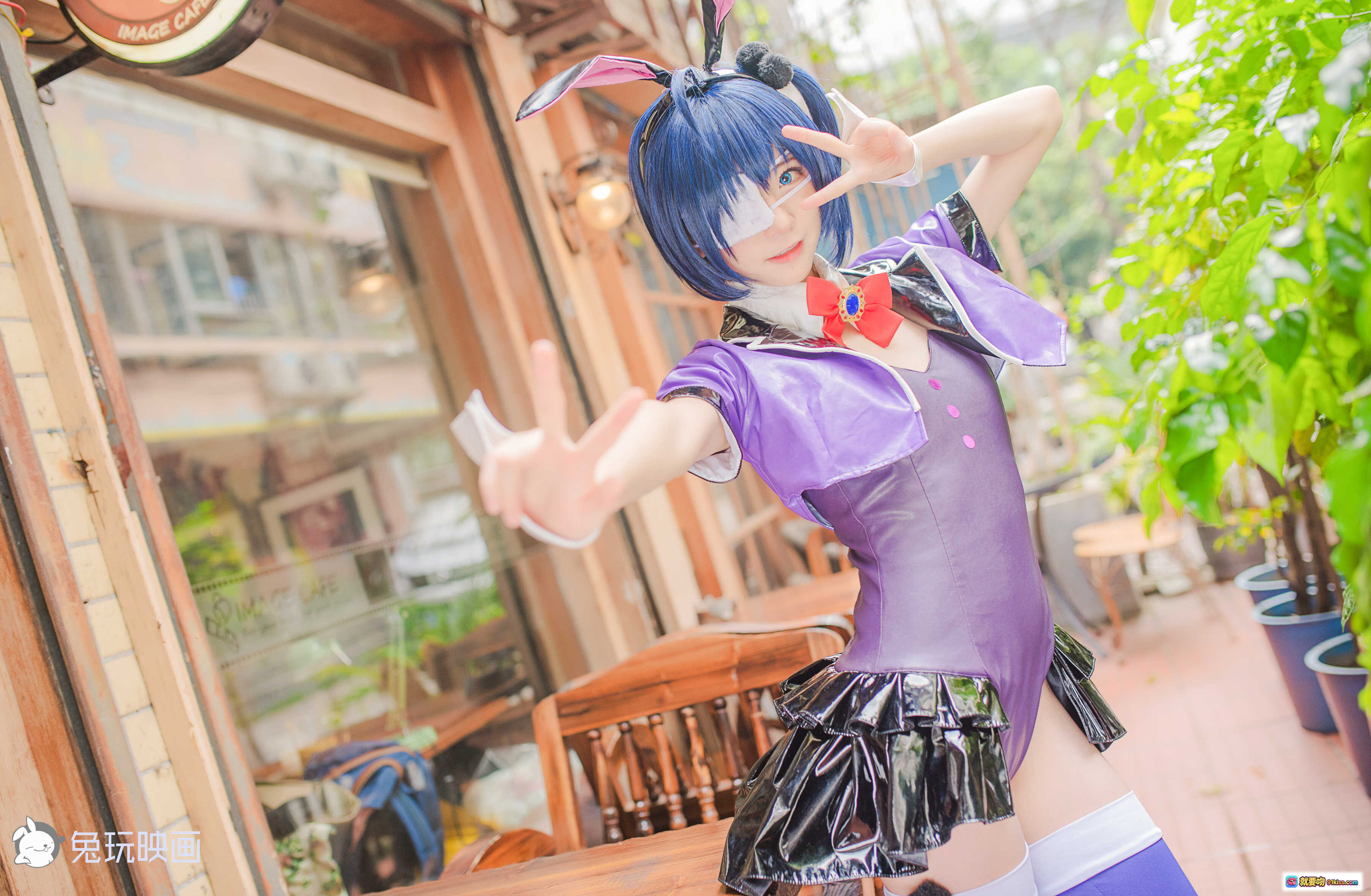 图片[6] - 小鸟游六花兔女郎Cosplay写真 | Kitaro绮太郎NO.041紫色制服黑丝美腿48P高清图集 - 就要吻