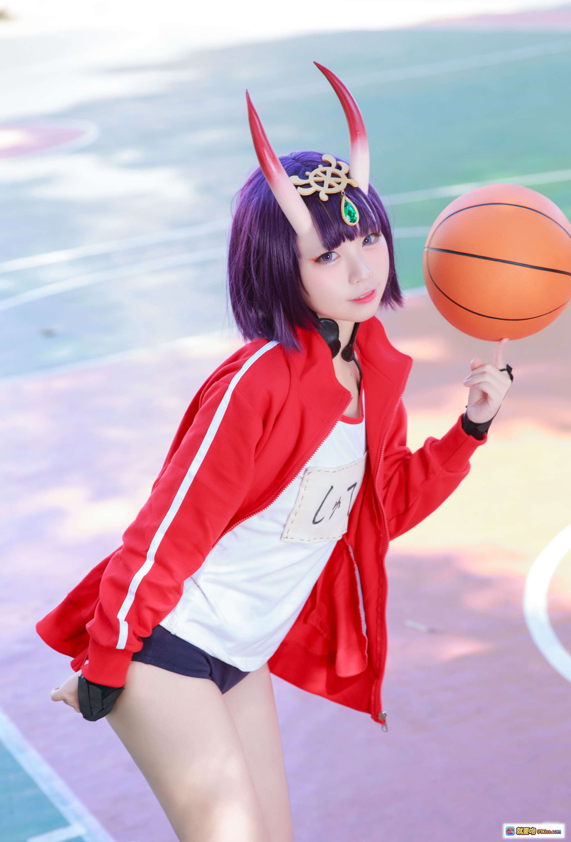 酒吞童子cosplay体操服篮球场写真 紫发红角运动风少女户外拍摄 18P高清图集 - 就要吻