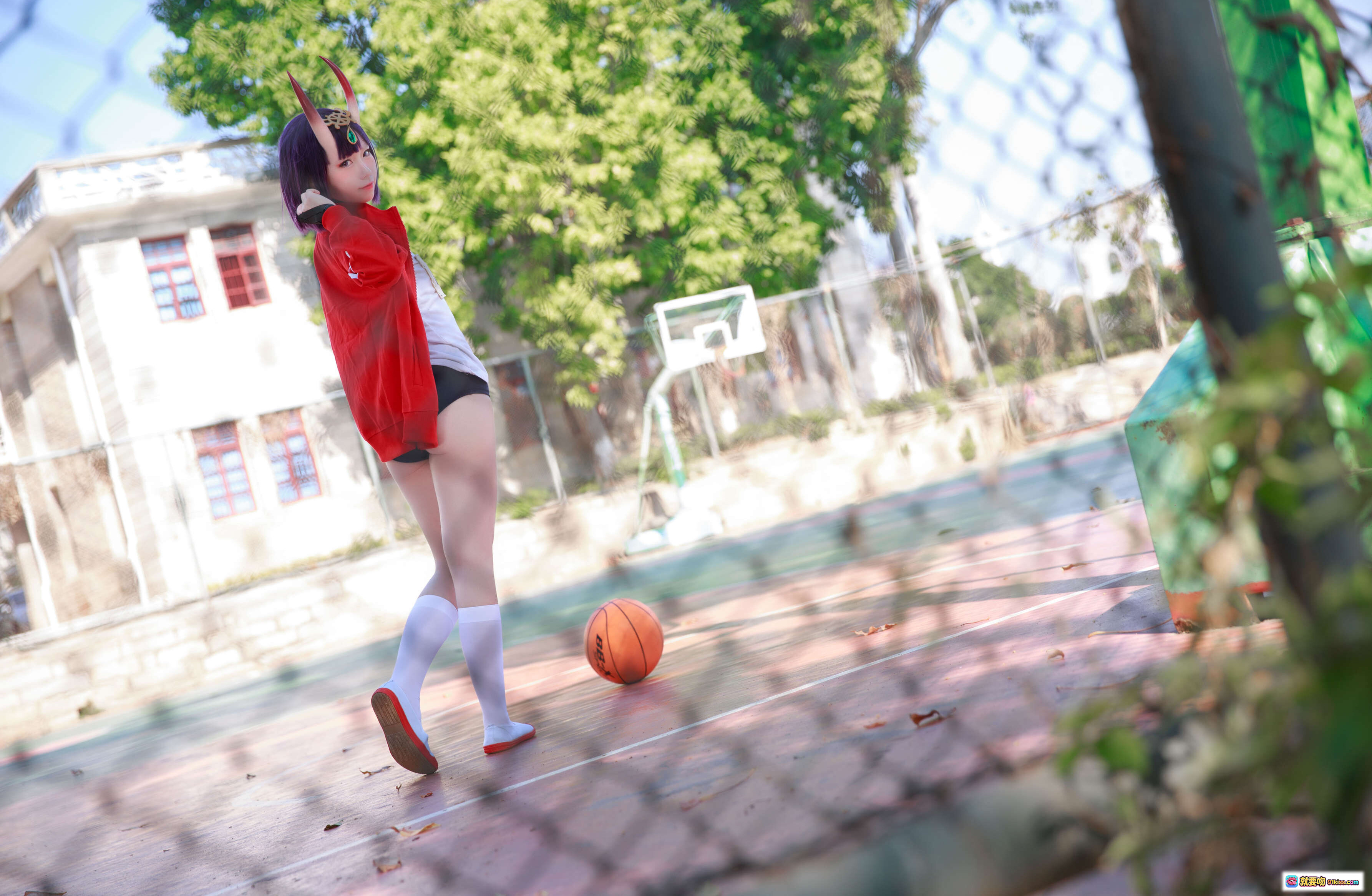 图片[9] - 酒吞童子cosplay体操服篮球场写真 紫发红角运动风少女户外拍摄 18P高清图集 - 就要吻