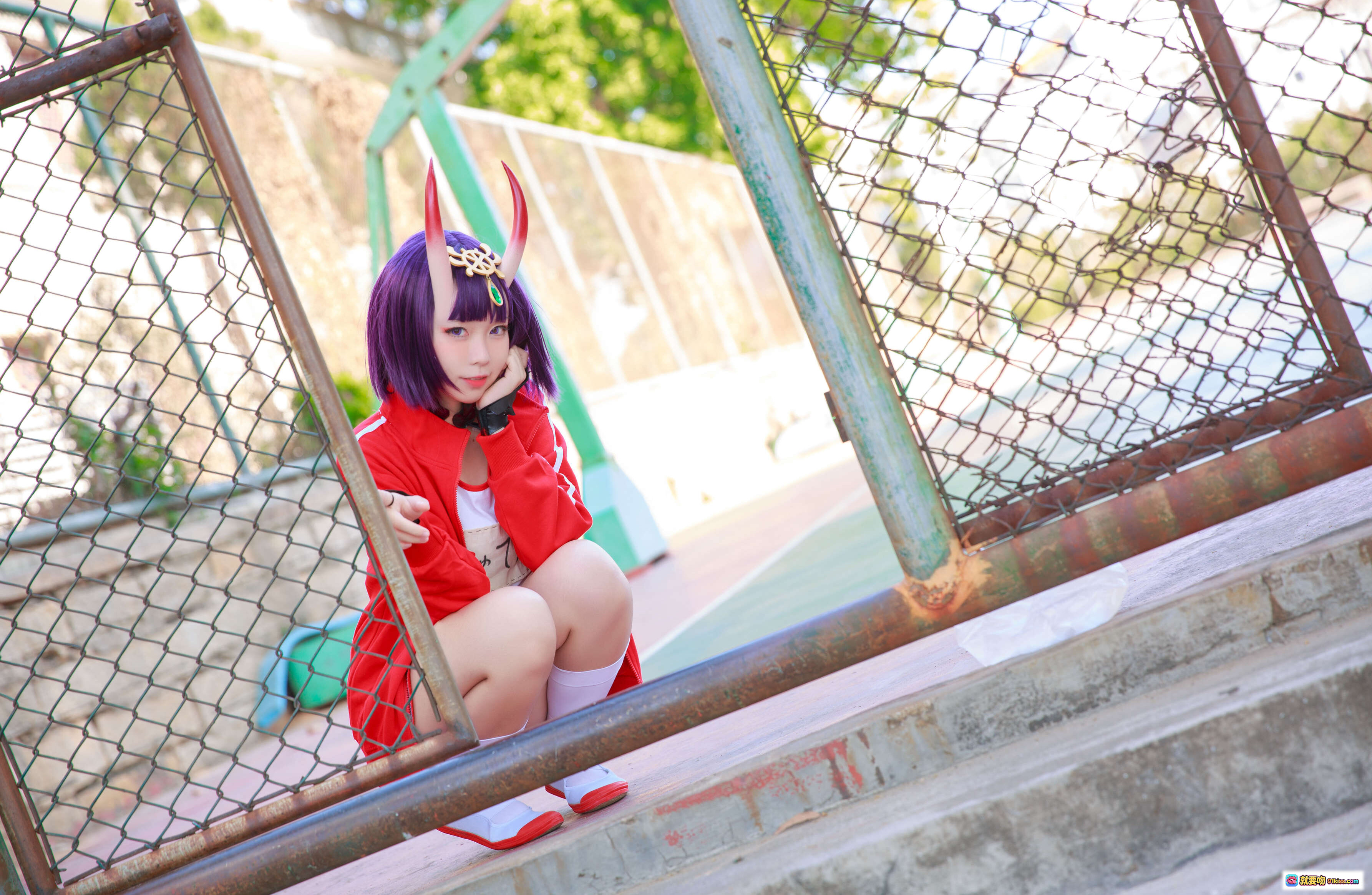 图片[10] - 酒吞童子cosplay体操服篮球场写真 紫发红角运动风少女户外拍摄 18P高清图集 - 就要吻