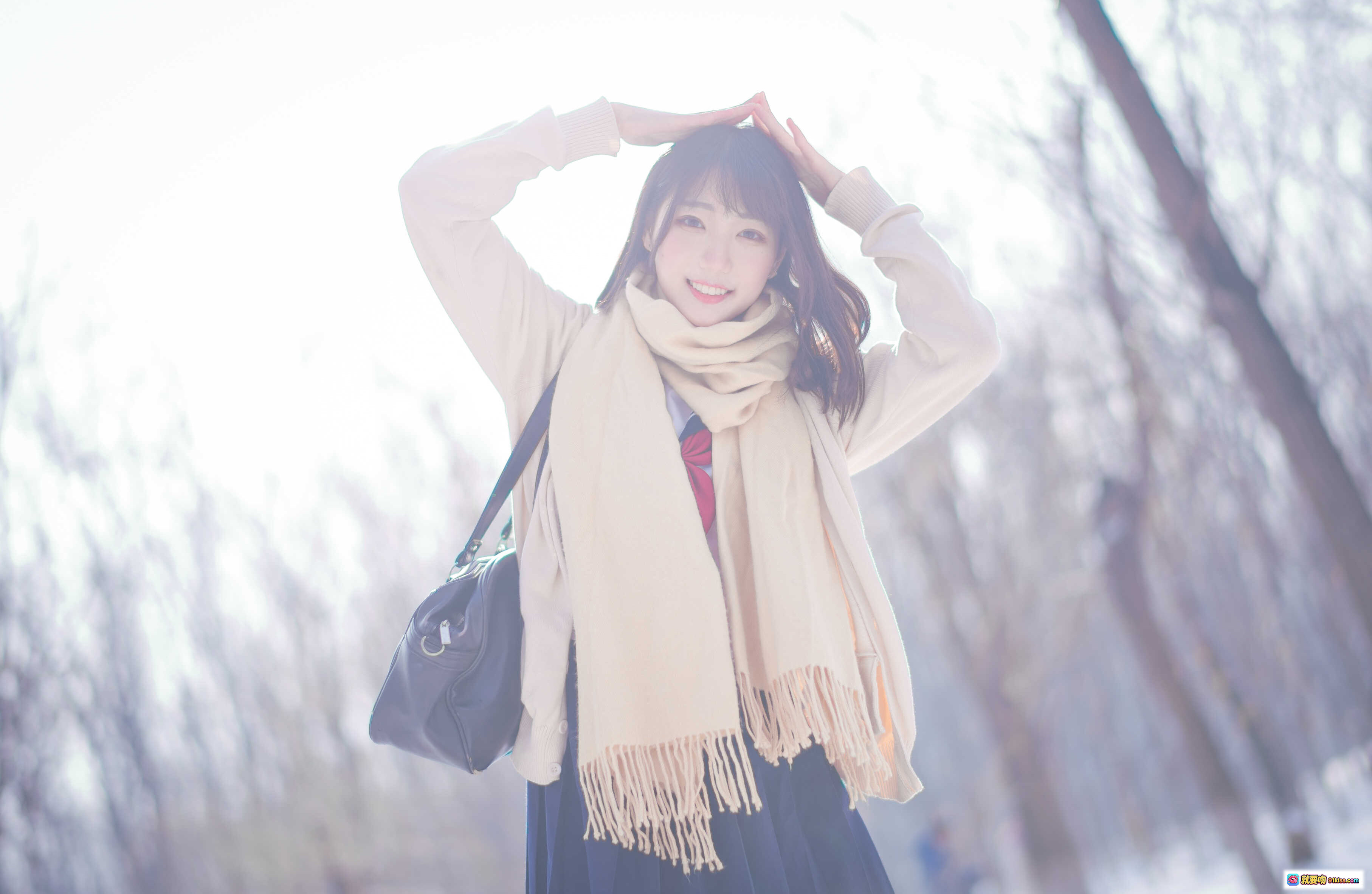 图片[5] - 周叽可爱兔兔NO.028雪景JK写真｜温柔微笑少女冬日雪地穿搭｜米色围巾毛衣清新治愈系摄影 - 就要吻