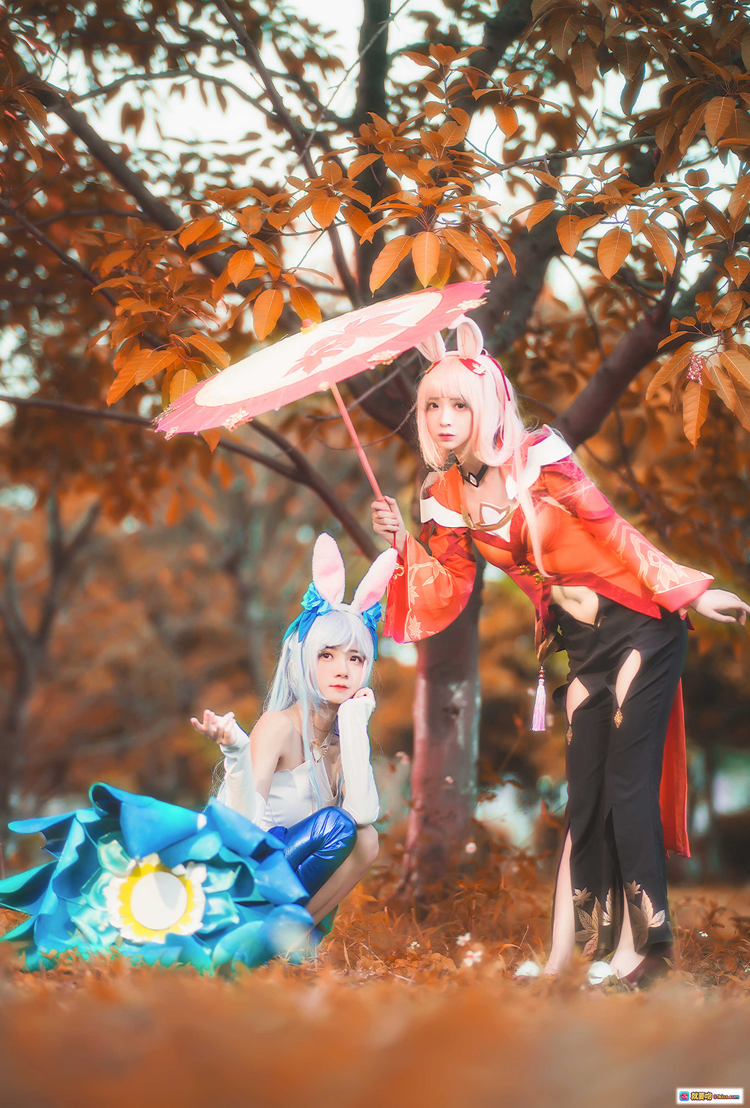 图片[4] - 桜桃喵×疯喵ss双人公孙离Cosplay写真 | 萌兔耳少女 | 和风伞下草地场景 | 精致服装造型 | 高清16P美图 - 就要吻