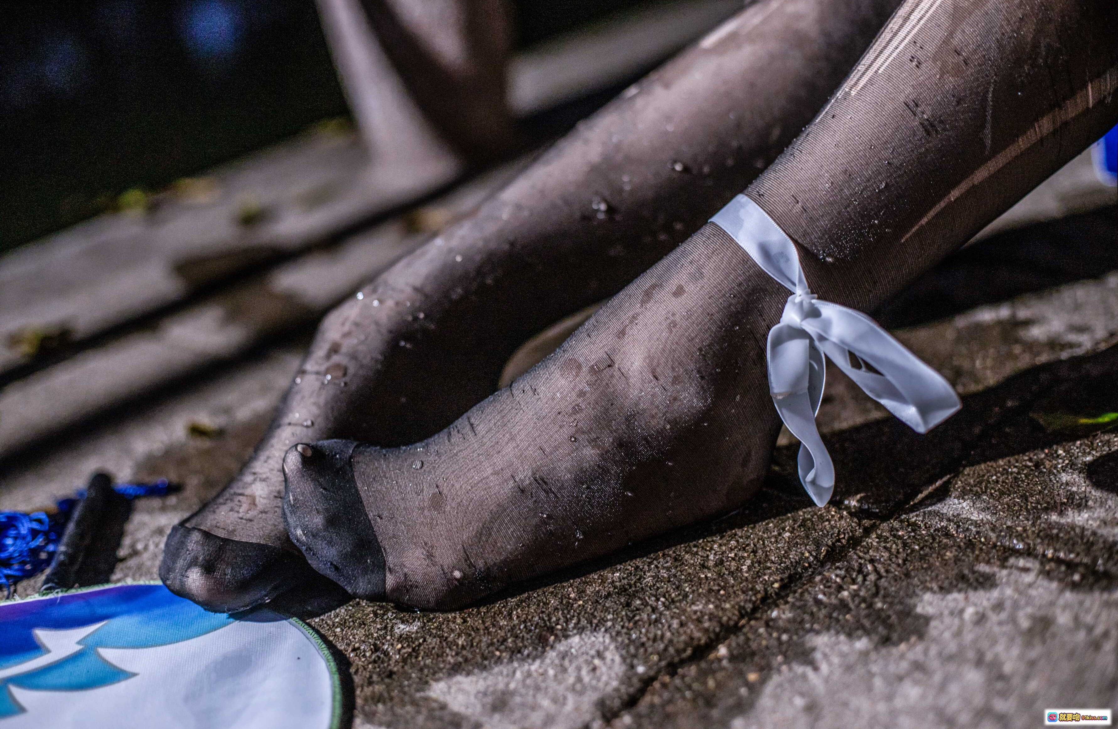 图片[8] - 仙九Airi NO.001 95玉玲珑 Cosplay写真 白色旗袍 黑丝高跟 蓝发饰 古风庭院 美腿诱惑 28P高清图集 - 就要吻