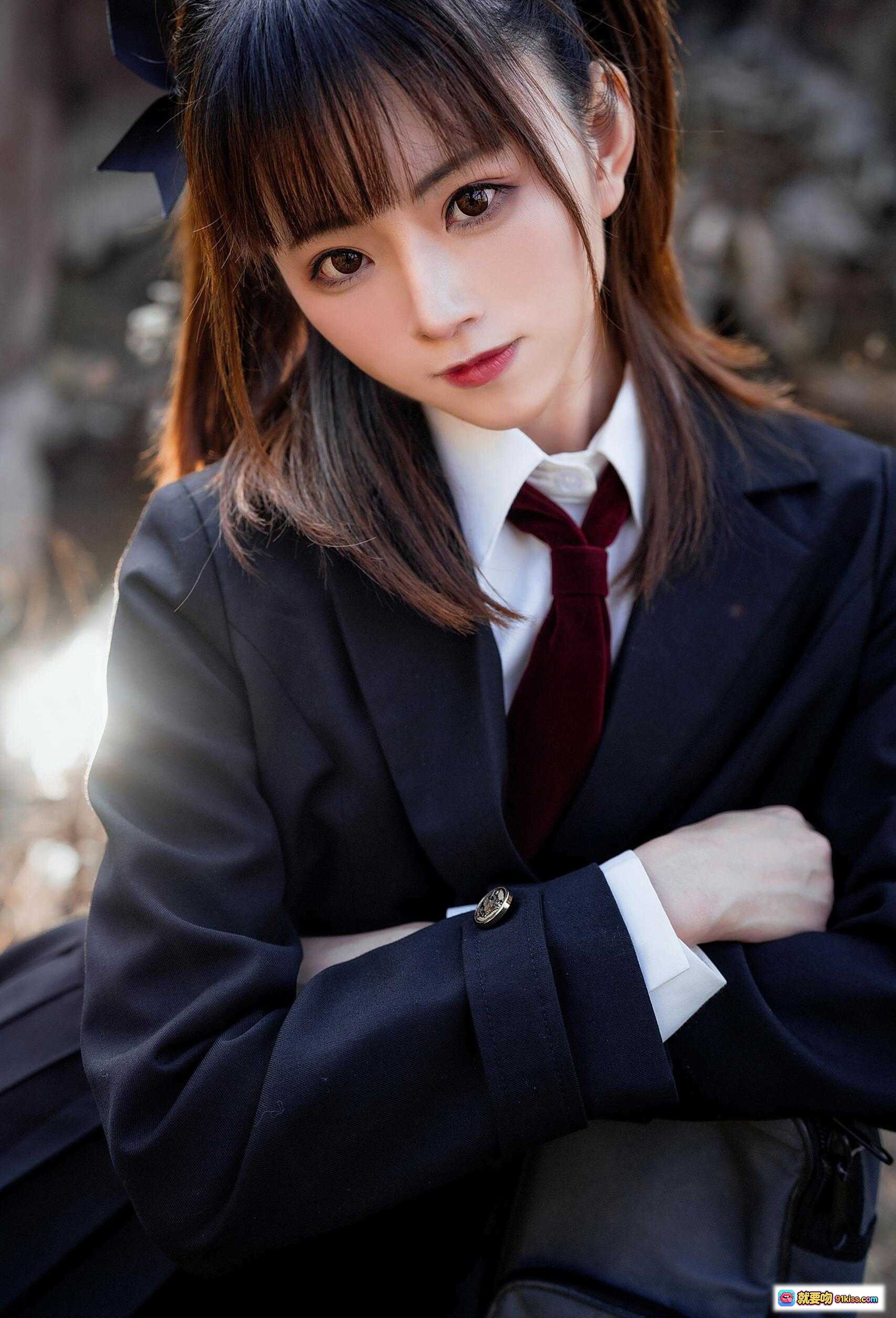 图片[7] - JK制服少女背吉他包写真 | 黑色百褶裙双马尾 | 废墟光影氛围感 | Kitaro绮太郎NO.072少女情怀总是诗 - 就要吻