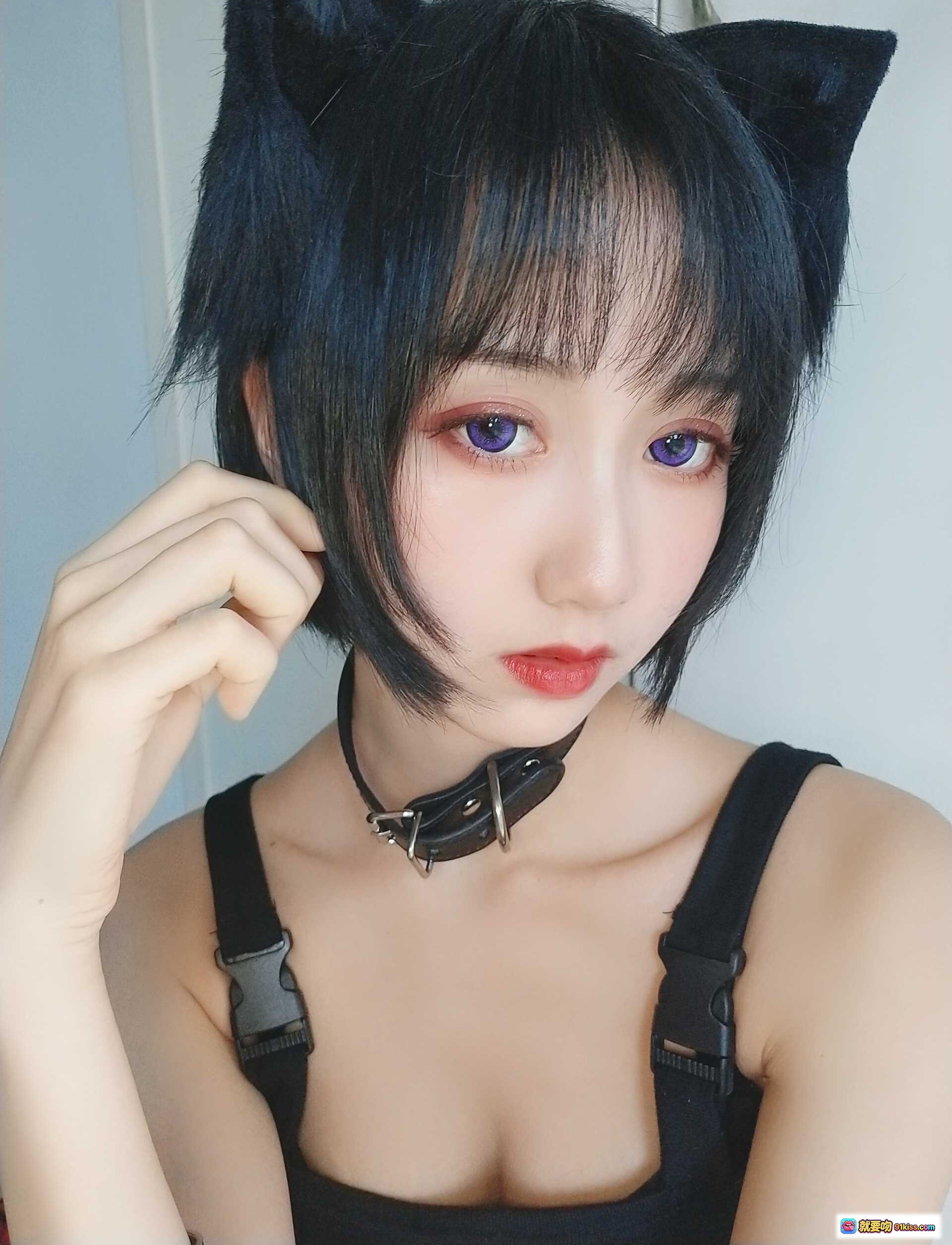 图片[4] - 木绵绵OwO NO.035不良猫写真：紫瞳短发少女黑吊带内衣性感私房照44P高清单品 - 就要吻