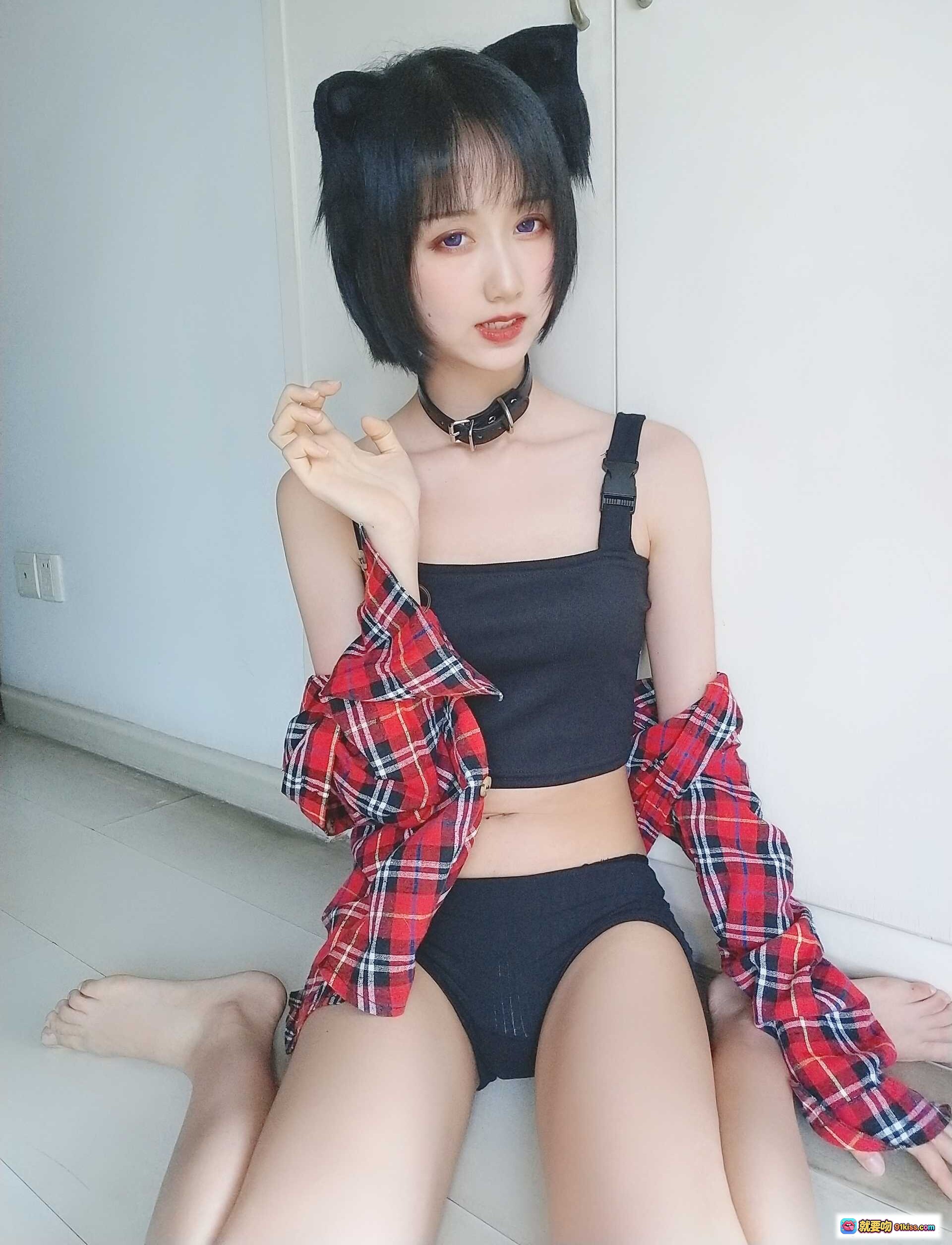 图片[6] - 木绵绵OwO NO.035不良猫写真：紫瞳短发少女黑吊带内衣性感私房照44P高清单品 - 就要吻