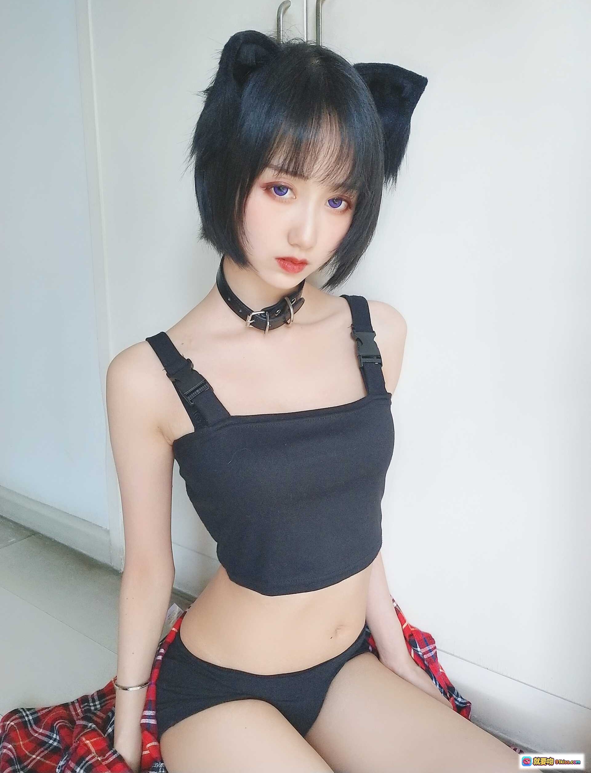 图片[10] - 木绵绵OwO NO.035不良猫写真：紫瞳短发少女黑吊带内衣性感私房照44P高清单品 - 就要吻