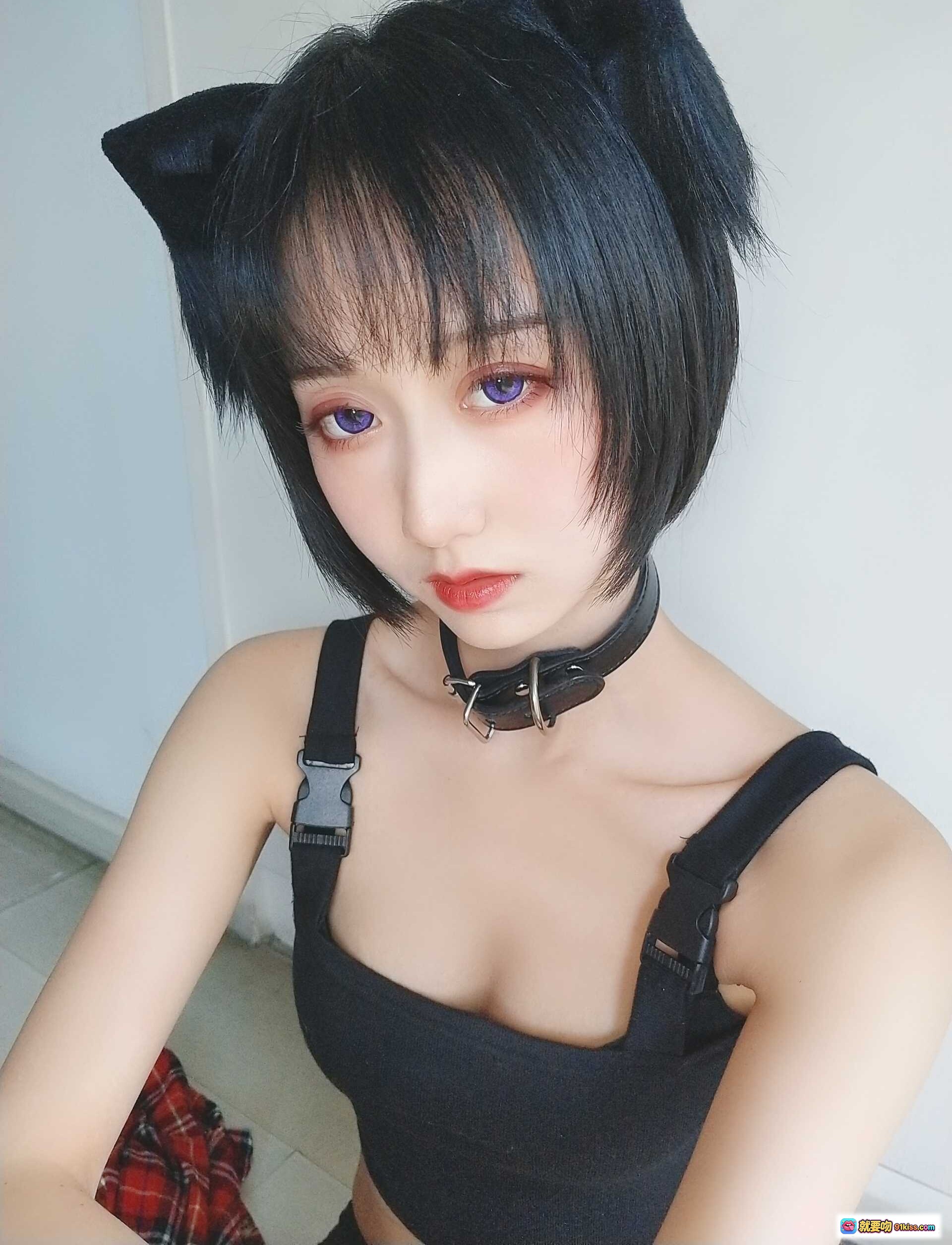 图片[8] - 木绵绵OwO NO.035不良猫写真：紫瞳短发少女黑吊带内衣性感私房照44P高清单品 - 就要吻