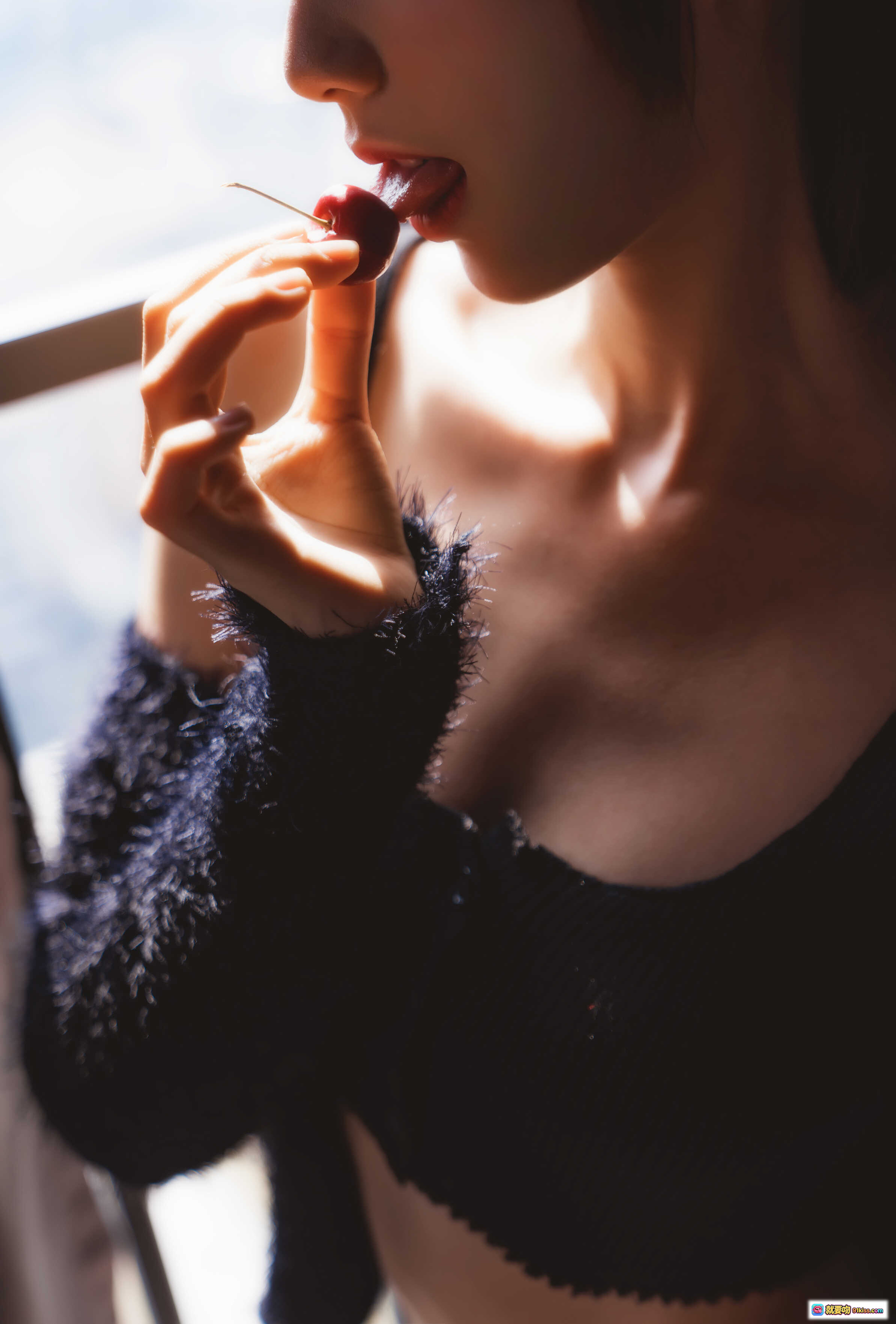 图片[10] - 木绵绵OwO NO.052 黑丝私房写真83P | 透肤黑丝美臀 | 窗边跪姿性感诱惑 | 丝袜诱惑高清图集 - 就要吻