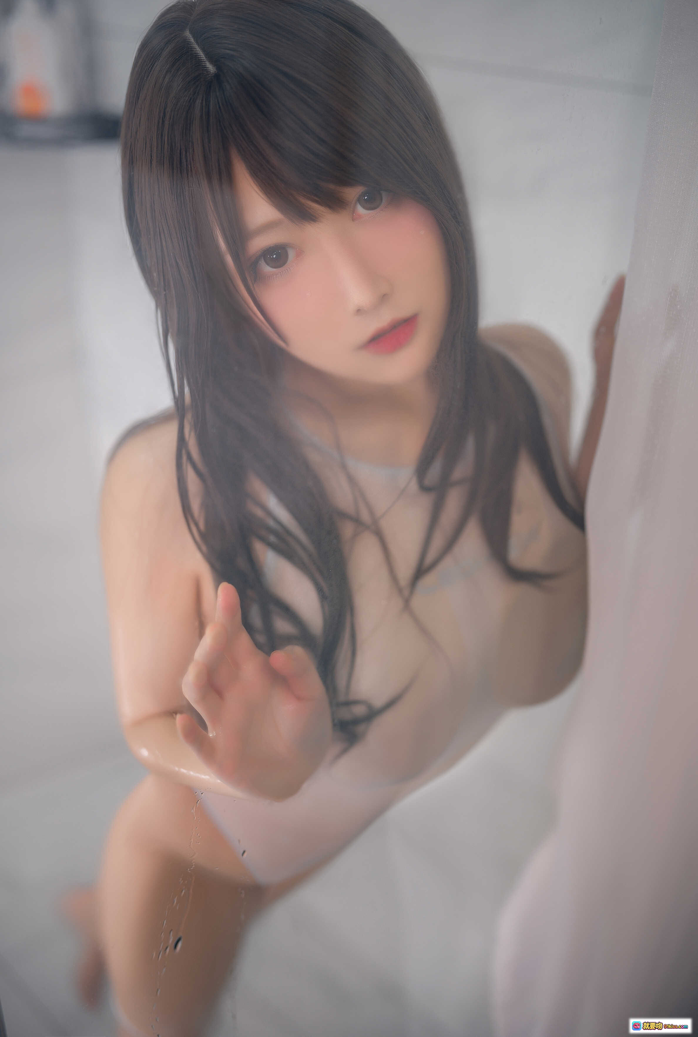 图片[9] - 念念_D NO.003 白色竞泳泳衣浴室淋浴写真 20P高清美图 湿发水珠诱惑姿态 - 就要吻