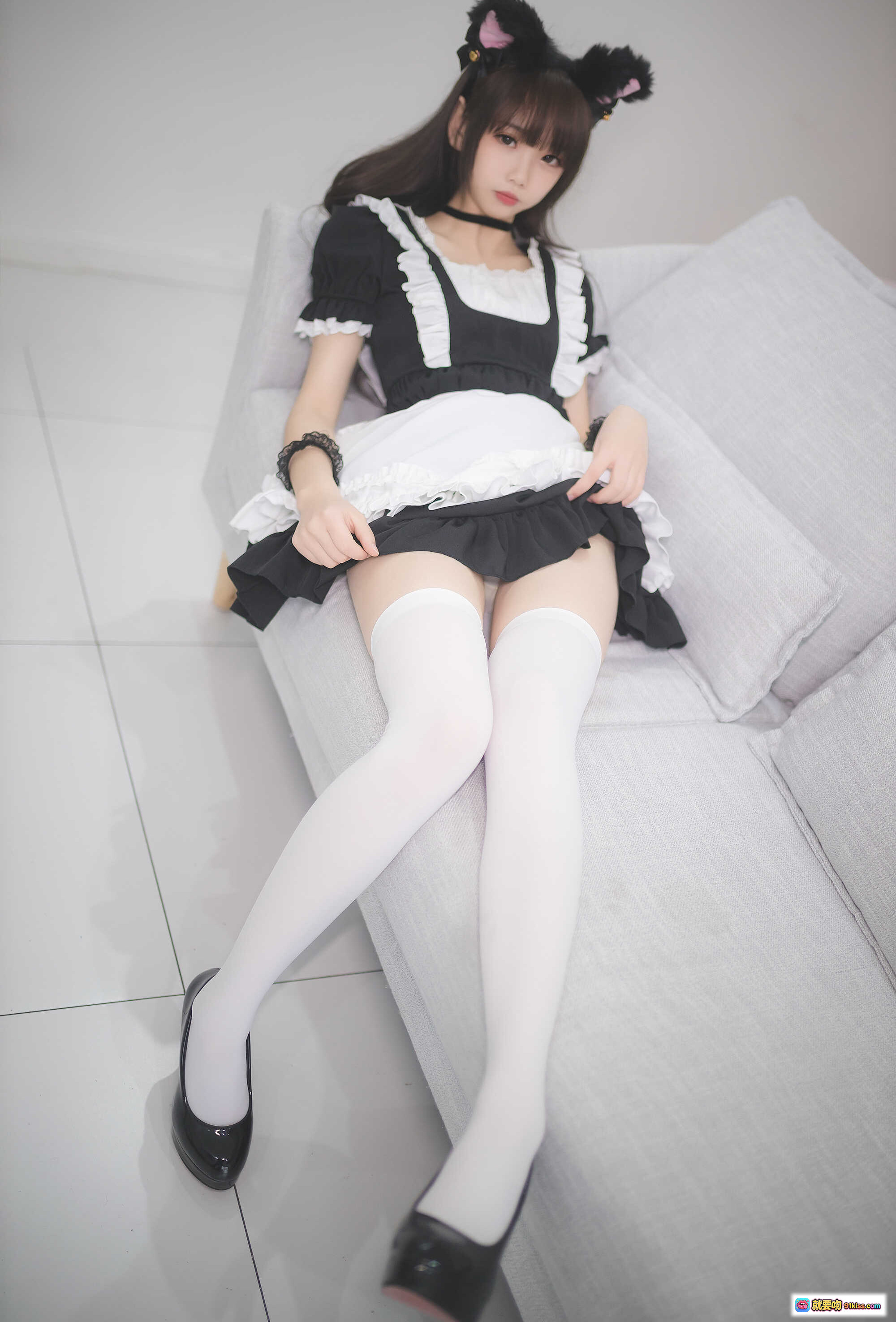 图片[6] - 雪琪SAMA NO.014女仆装写真｜黑白色系猫耳女仆服+蕾丝边+白袜美腿+室内浴缸场景｜30P高清图集 - 就要吻