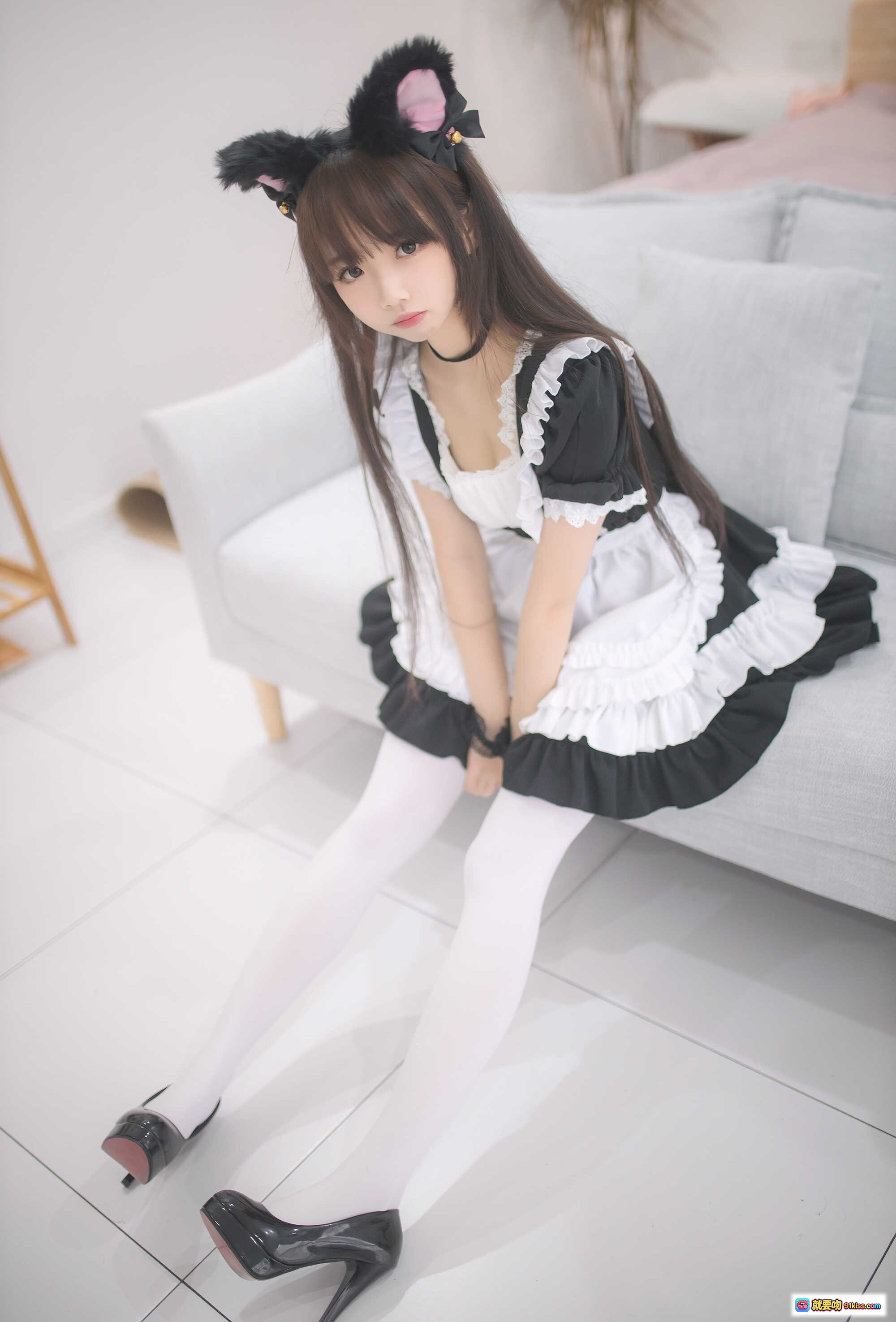 图片[7] - 雪琪SAMA NO.014女仆装写真｜黑白色系猫耳女仆服+蕾丝边+白袜美腿+室内浴缸场景｜30P高清图集 - 就要吻