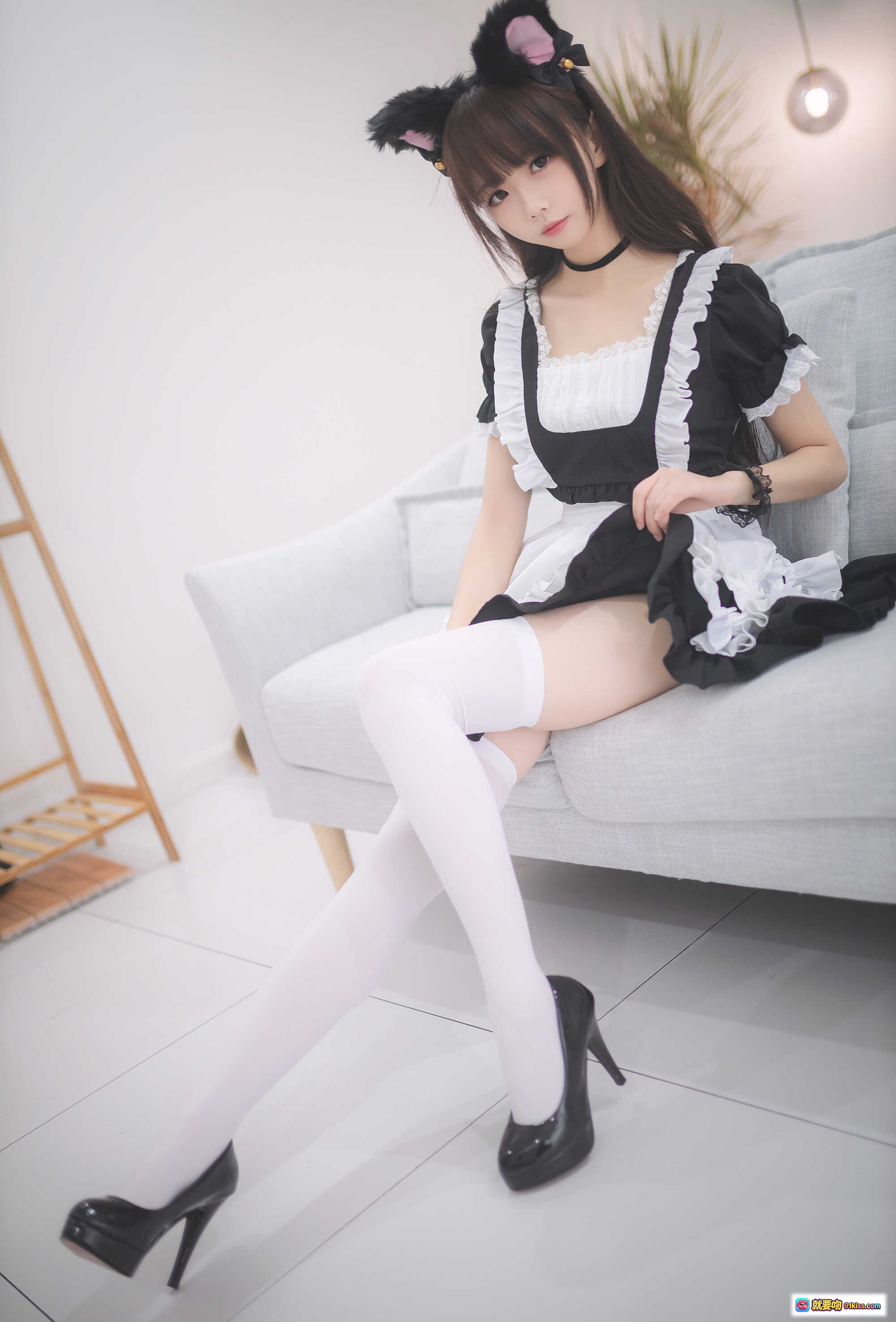 图片[5] - 雪琪SAMA NO.014女仆装写真｜黑白色系猫耳女仆服+蕾丝边+白袜美腿+室内浴缸场景｜30P高清图集 - 就要吻