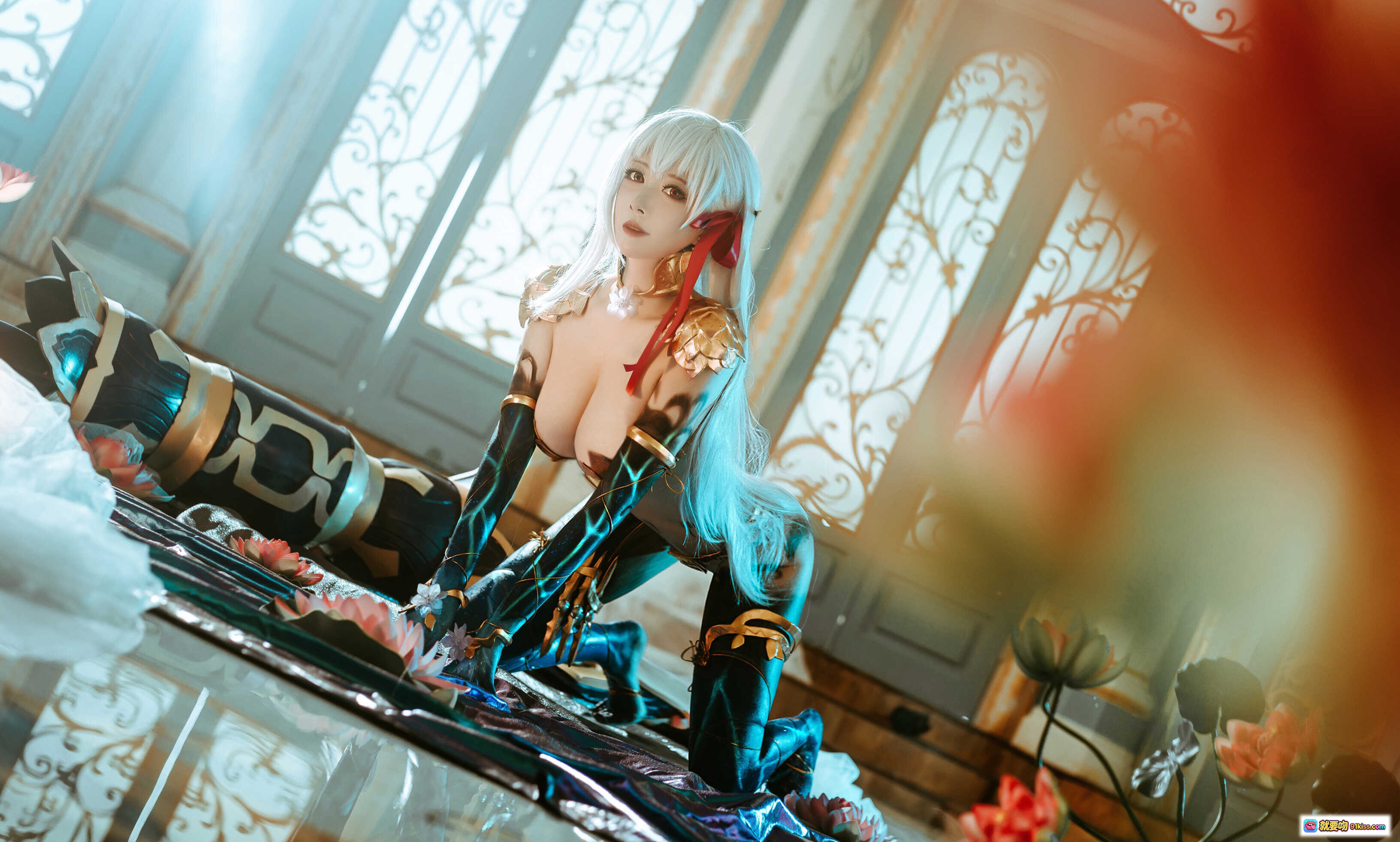 念念_D NO.007 迦摩 Cosplay 精美写真 | 白发红饰 奢华服饰 华丽场景 9P高清图集 - 就要吻