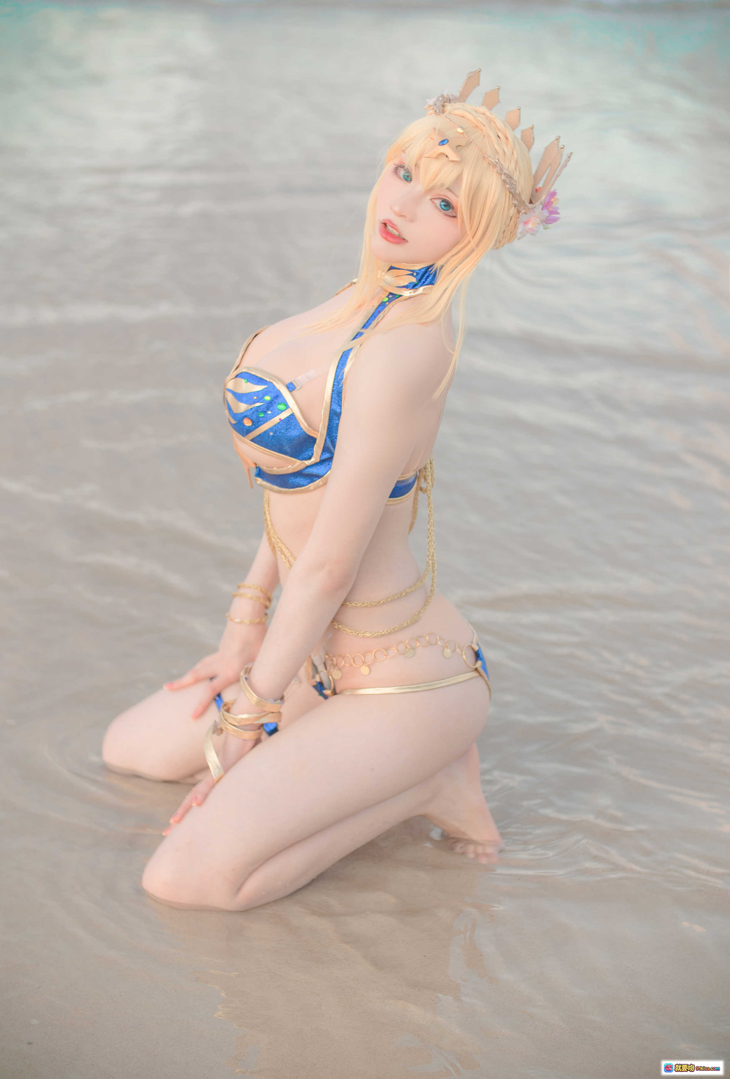 图片[8] - 起司块wii NO.028 白枪泳装cosplay海滩写真 48P高清图集 金发比基尼少女海边摆拍 美腿湿沙倒影 自然光人像摄影 - 就要吻