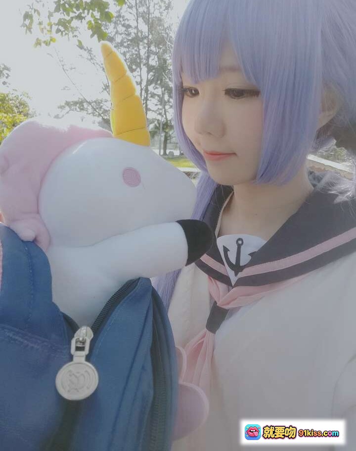 图片[8] - Sally Dorasnow NO.011 独角兽JK制服 Cosplay 紫发少女 白色毛绒独角兽发饰 校园风写真 34P高清图集 - 就要吻
