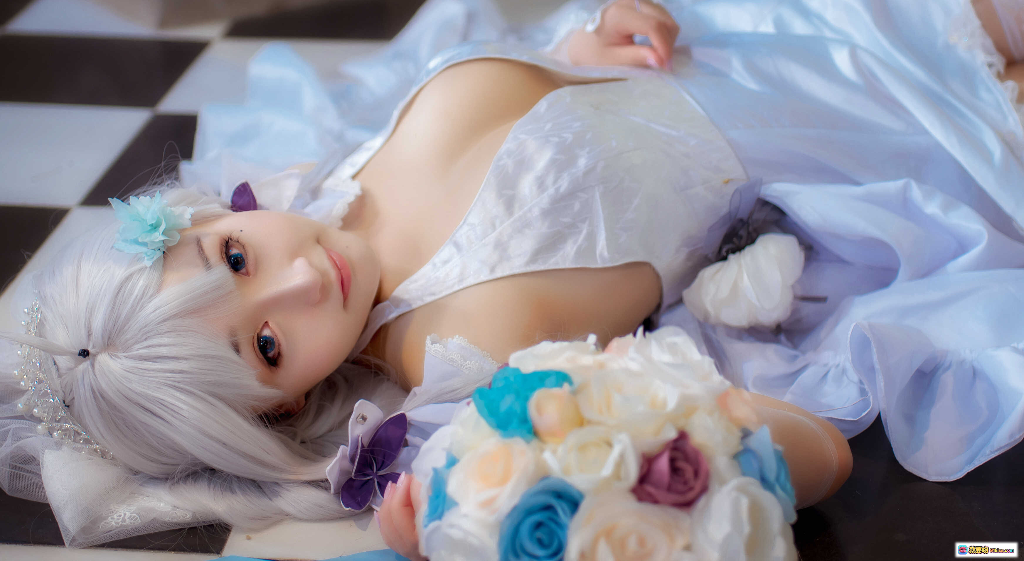 图片[6] - 三刀刀miido NO.008 碧蓝航线光辉COS婚纱写真 甜美新娘造型 教堂场景 染色玻璃背景 精致头纱花束 洛丽塔风格 16P高清图集 - 就要吻