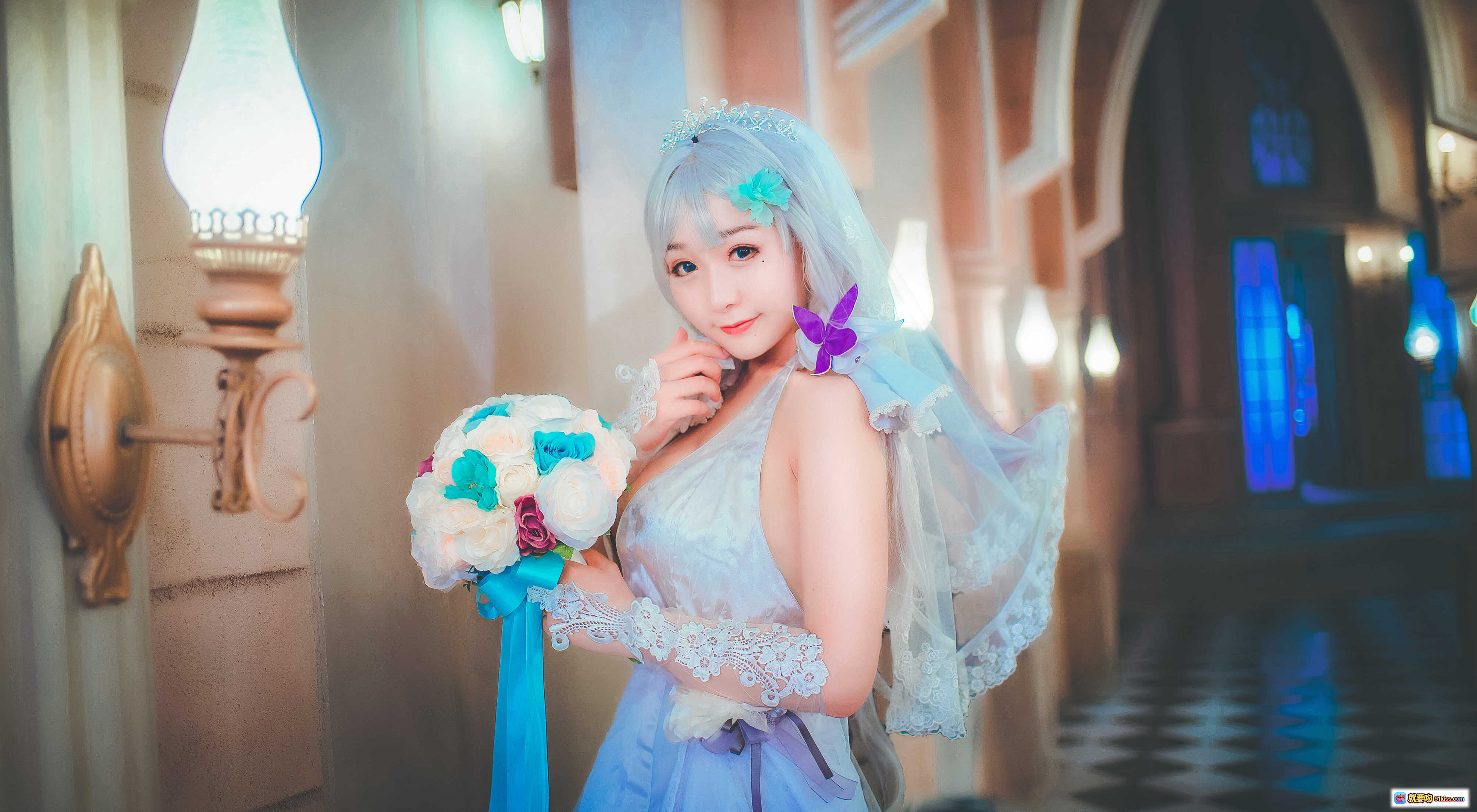 图片[3] - 三刀刀miido NO.008 碧蓝航线光辉COS婚纱写真 甜美新娘造型 教堂场景 染色玻璃背景 精致头纱花束 洛丽塔风格 16P高清图集 - 就要吻