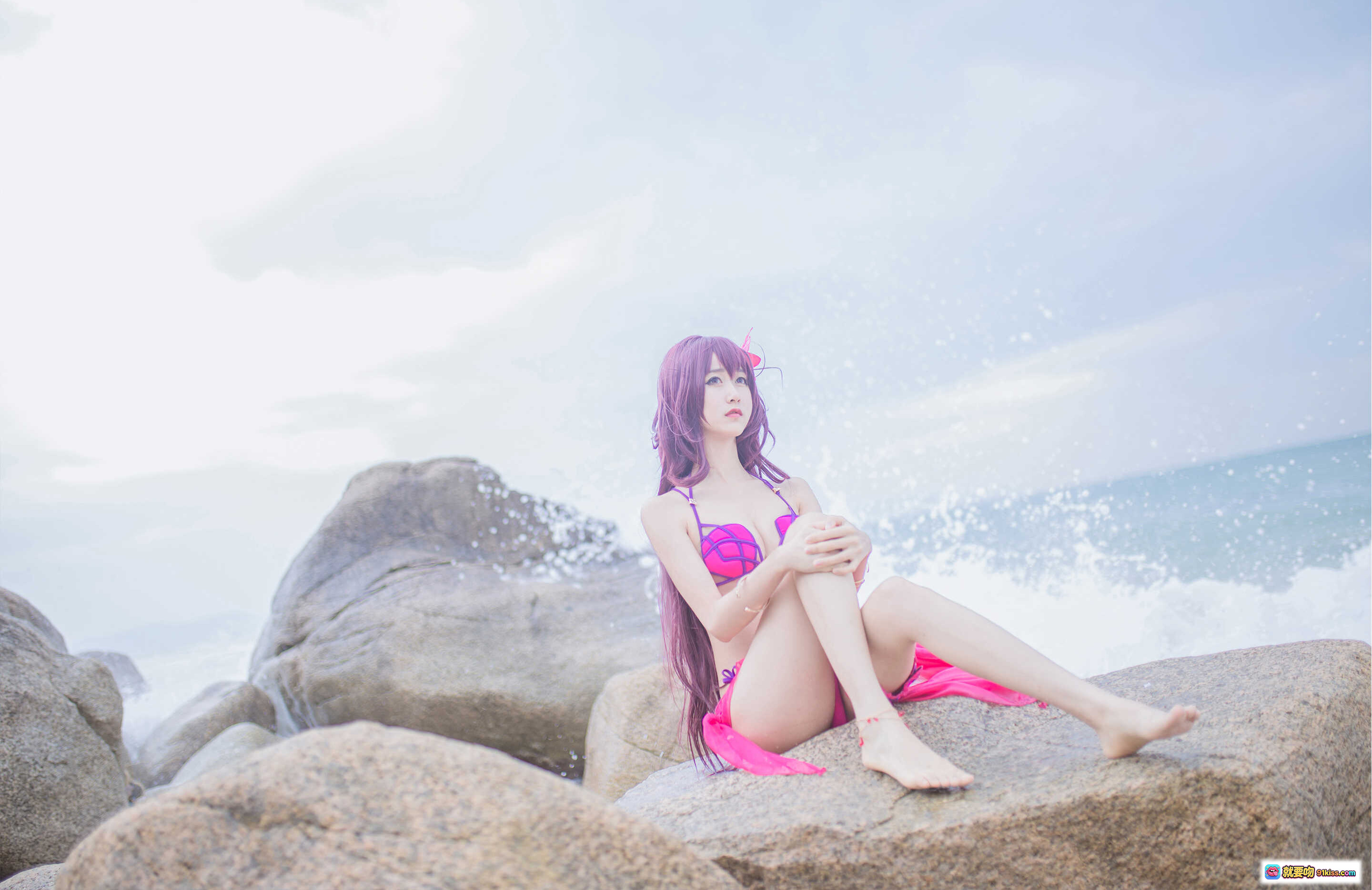 图片[2] - 木绵绵OwO NO.016 泳装斯卡哈Cosplay 海边紫发少女 粉紫比基尼写真 21P高清图集 - 就要吻