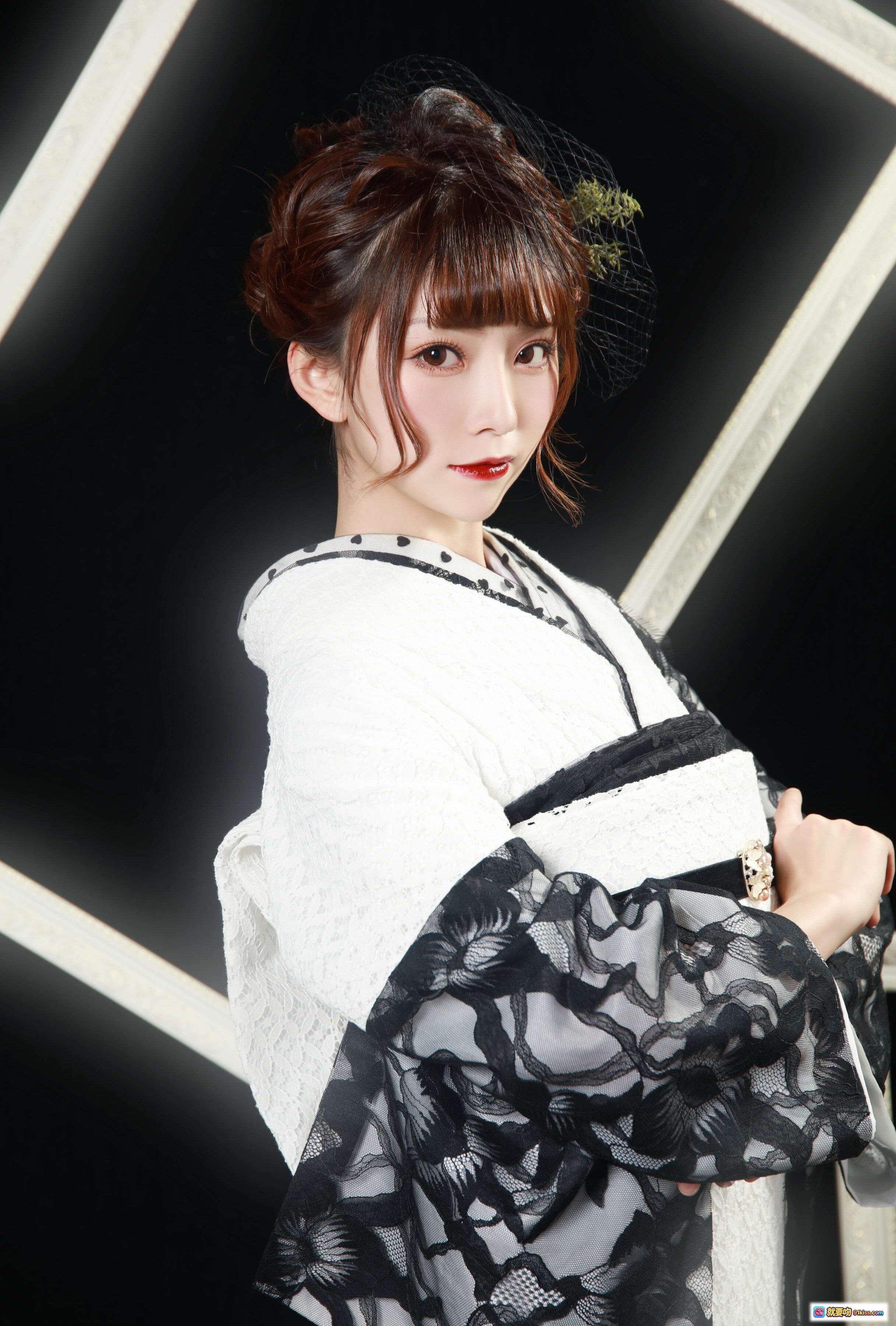 图片[4] - Kitaro绮太郎NO.064和服少女写真｜黑白蕾丝和风造型｜日系优雅美少女｜传统与现代融合穿搭 - 就要吻