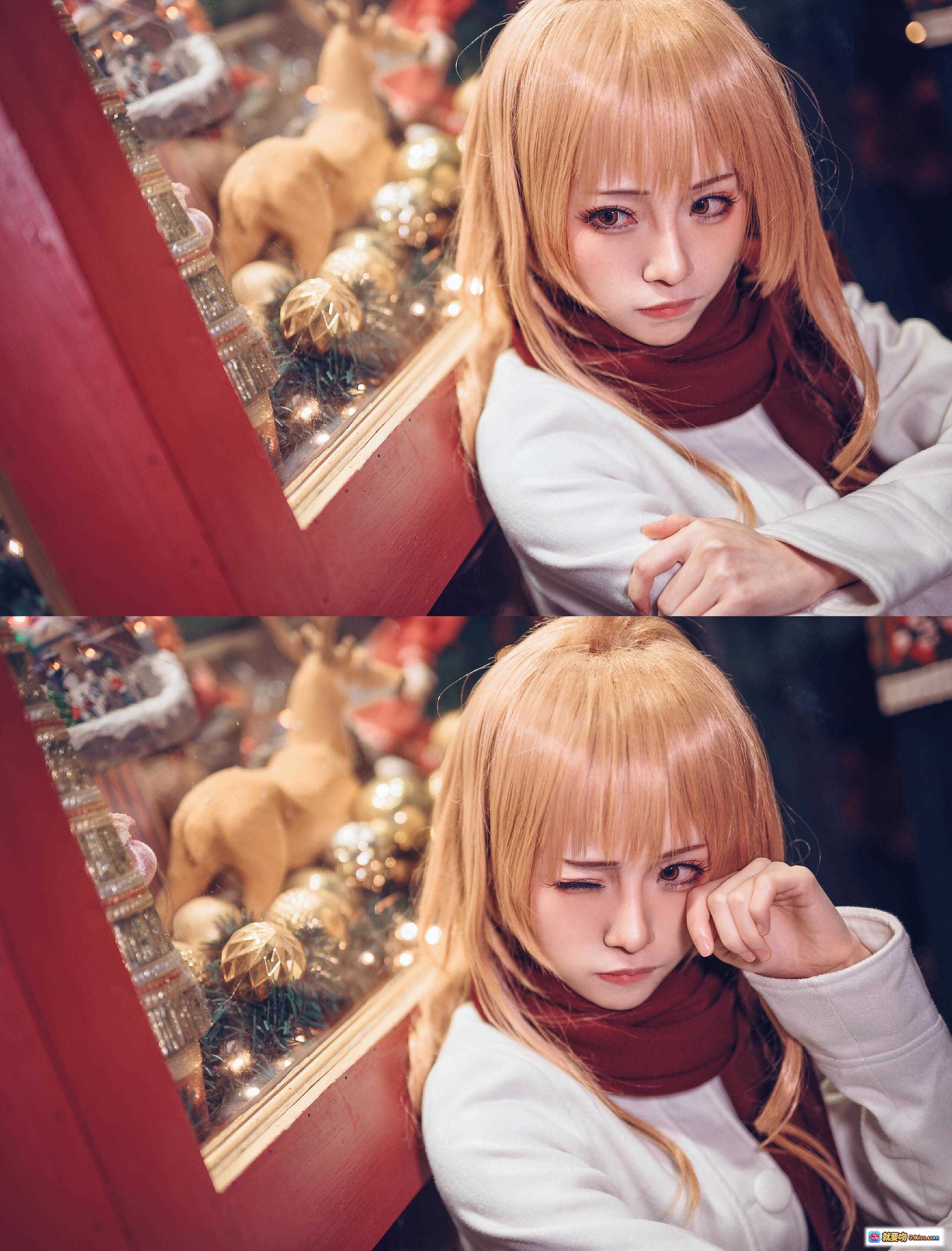 图片[5] - 逢坂大河cosplay夜景街拍 金发双马尾白外套红围巾手持面包 《龙与虎》经典角色还原 精致妆容甜美表情 - 就要吻