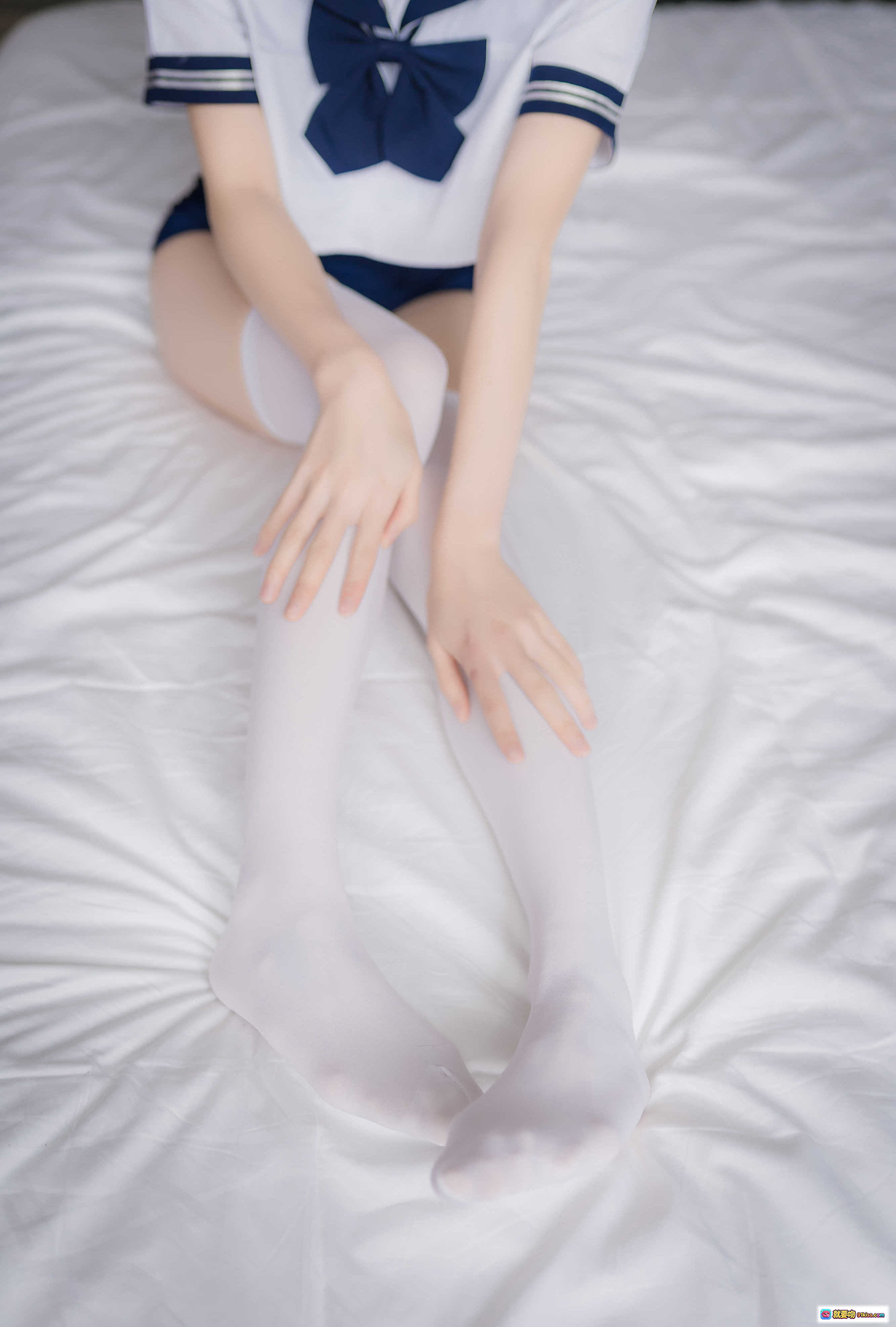 图片[5] - Kitaro绮太郎NO.043泳装JK少女写真 43P高清美图 蓝色连体泳衣马尾发型浴室镜前私房照 - 就要吻