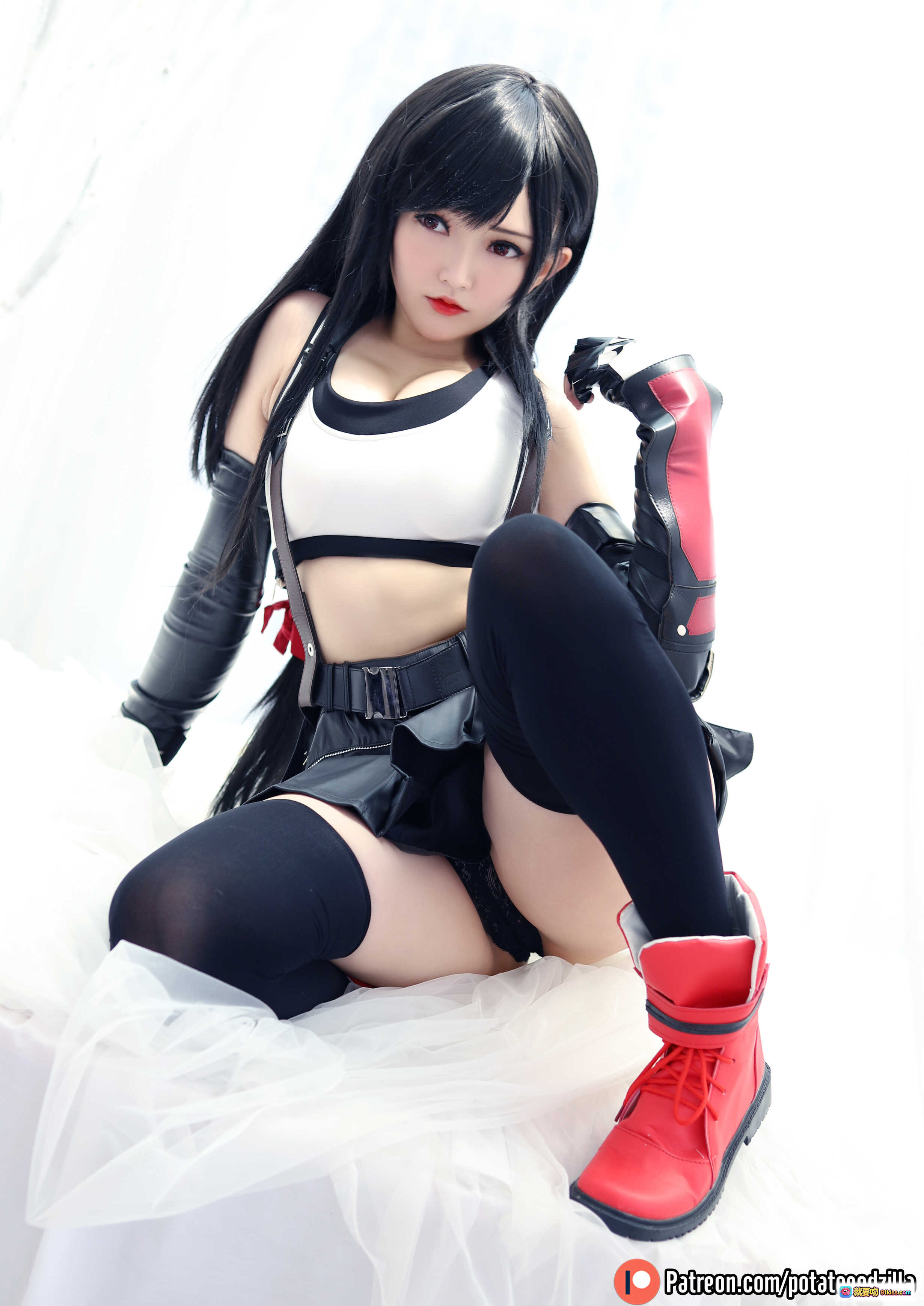 图片[8] - Potato Godzilla NO.028 蒂法Cosplay 黑长直 红蝴蝶结 黑色蕾丝内衣 长手套 性感写真 97P高清图集 - 就要吻