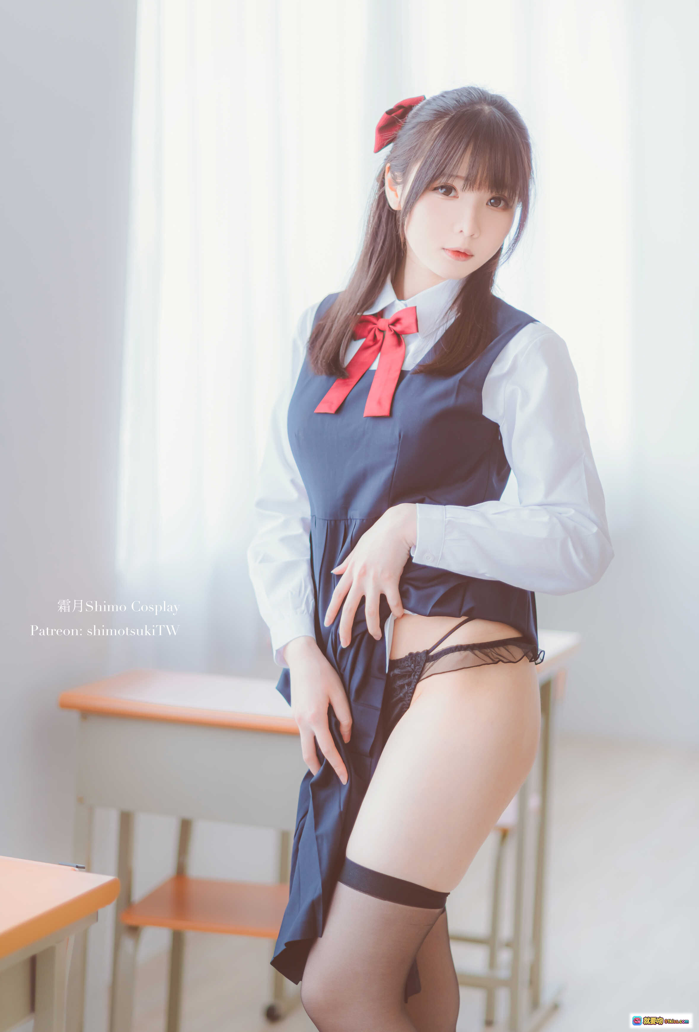 图片[8] - 霜月Shimo Cosplay JK制服兔耳少女写真 | 17P高清图集 | 校园风萌系美少女 | 白色毛绒手套+红色蝴蝶结 | 甜酷日系风格 - 就要吻