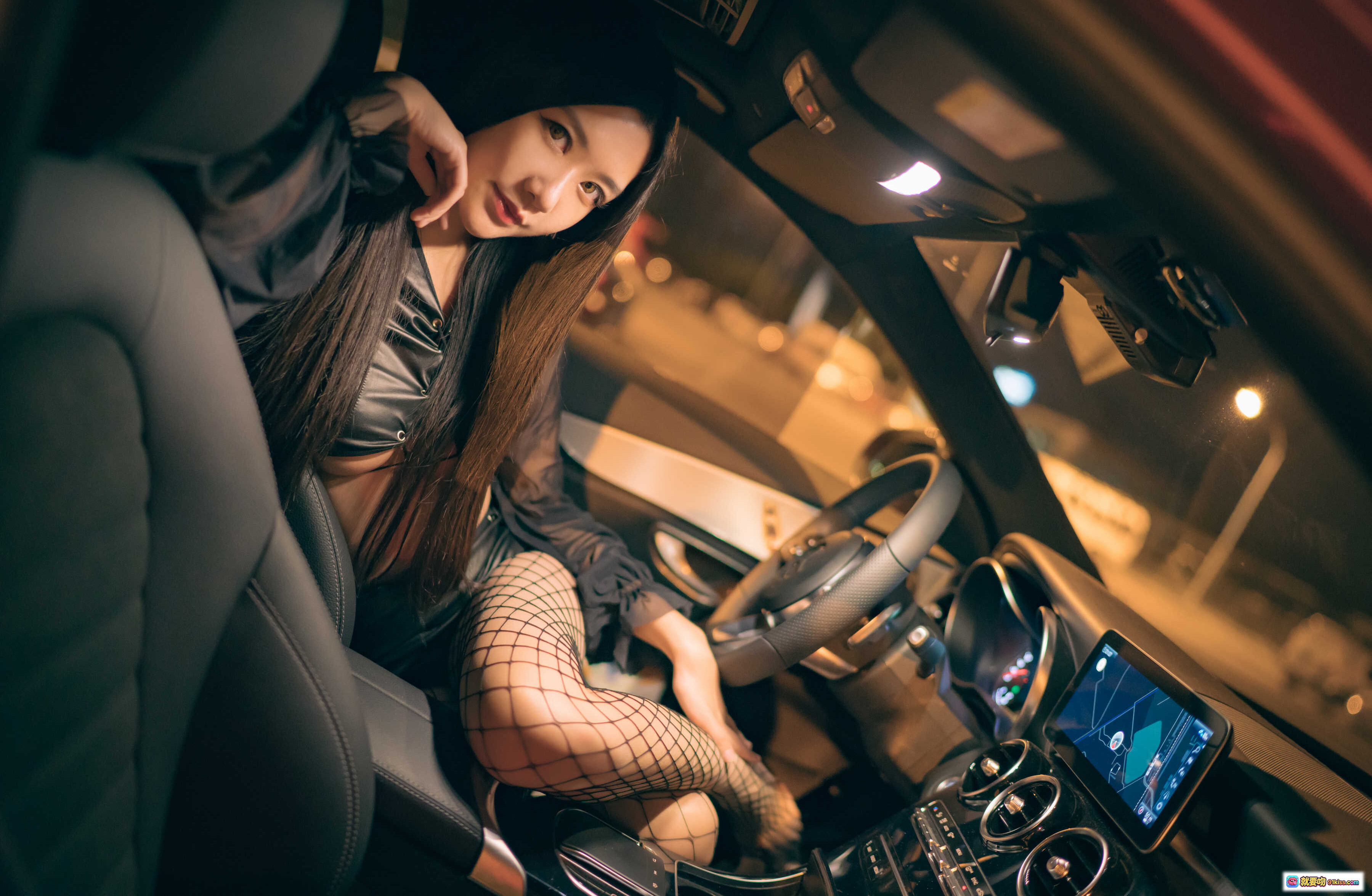 图片[3] - 源纱希喵喵喵NO.005香车美人写真 | 夜色车内优雅凝视 | 黑色透视装性感魅力 | 16P高清图集 - 就要吻