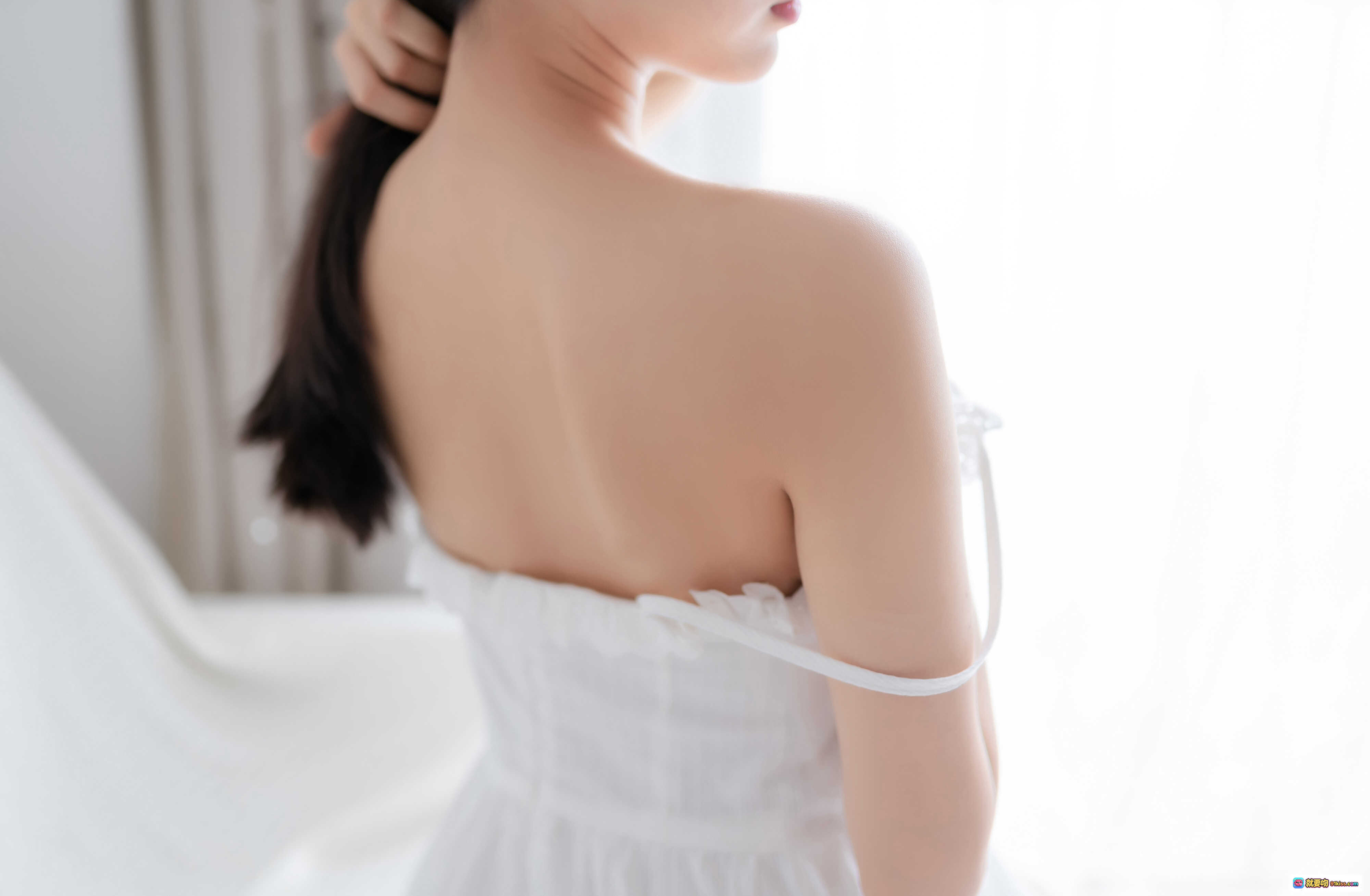 图片[10] - 木绵绵OwO NO.049 白色睡裙美腿特写 40P高清写真 软妹风纯欲风居家私房摄影 无视频 - 就要吻