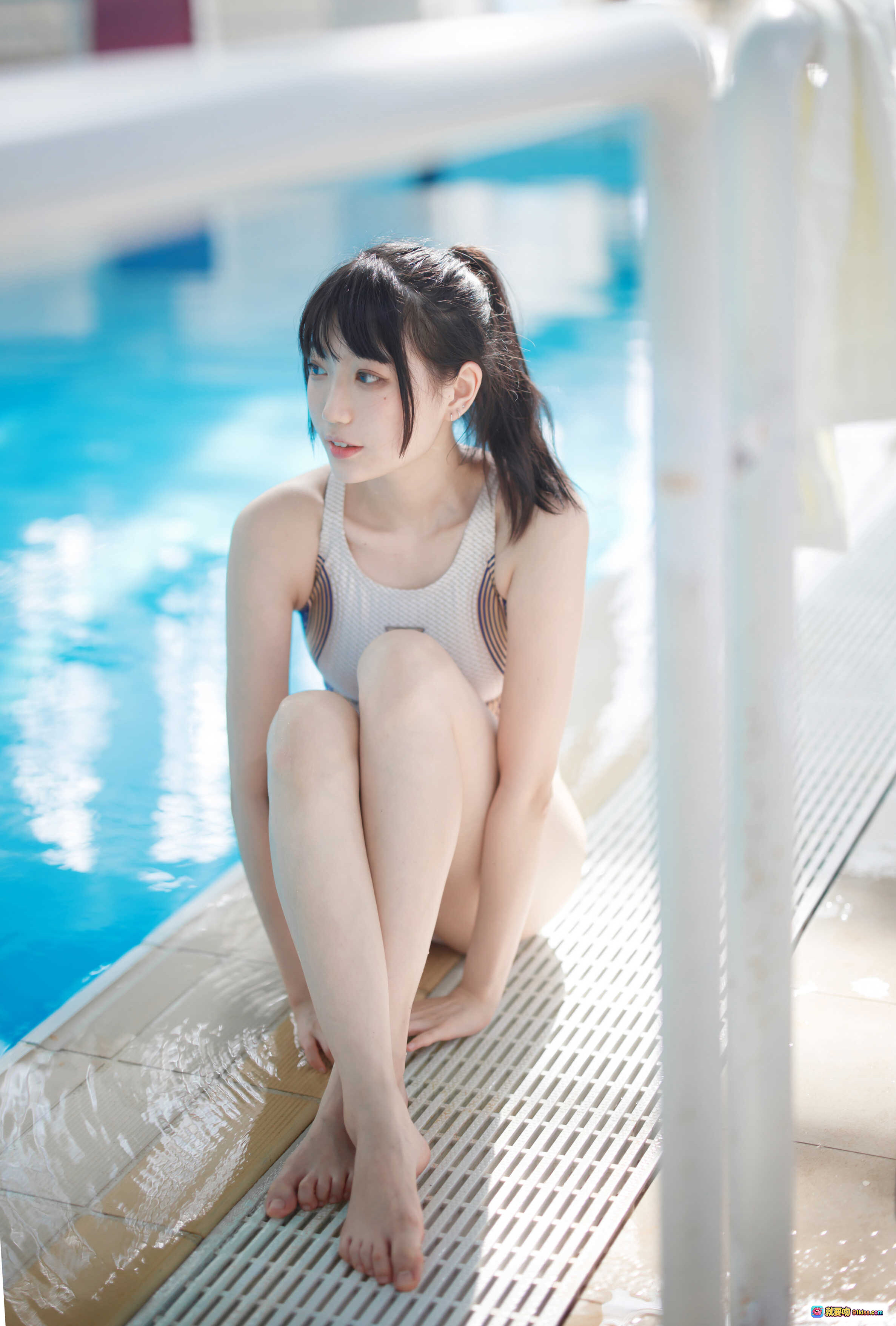 图片[5] - 周叽可爱兔兔NO.001竞泳写真36P湿身美腿水珠诱惑高清图集 - 就要吻