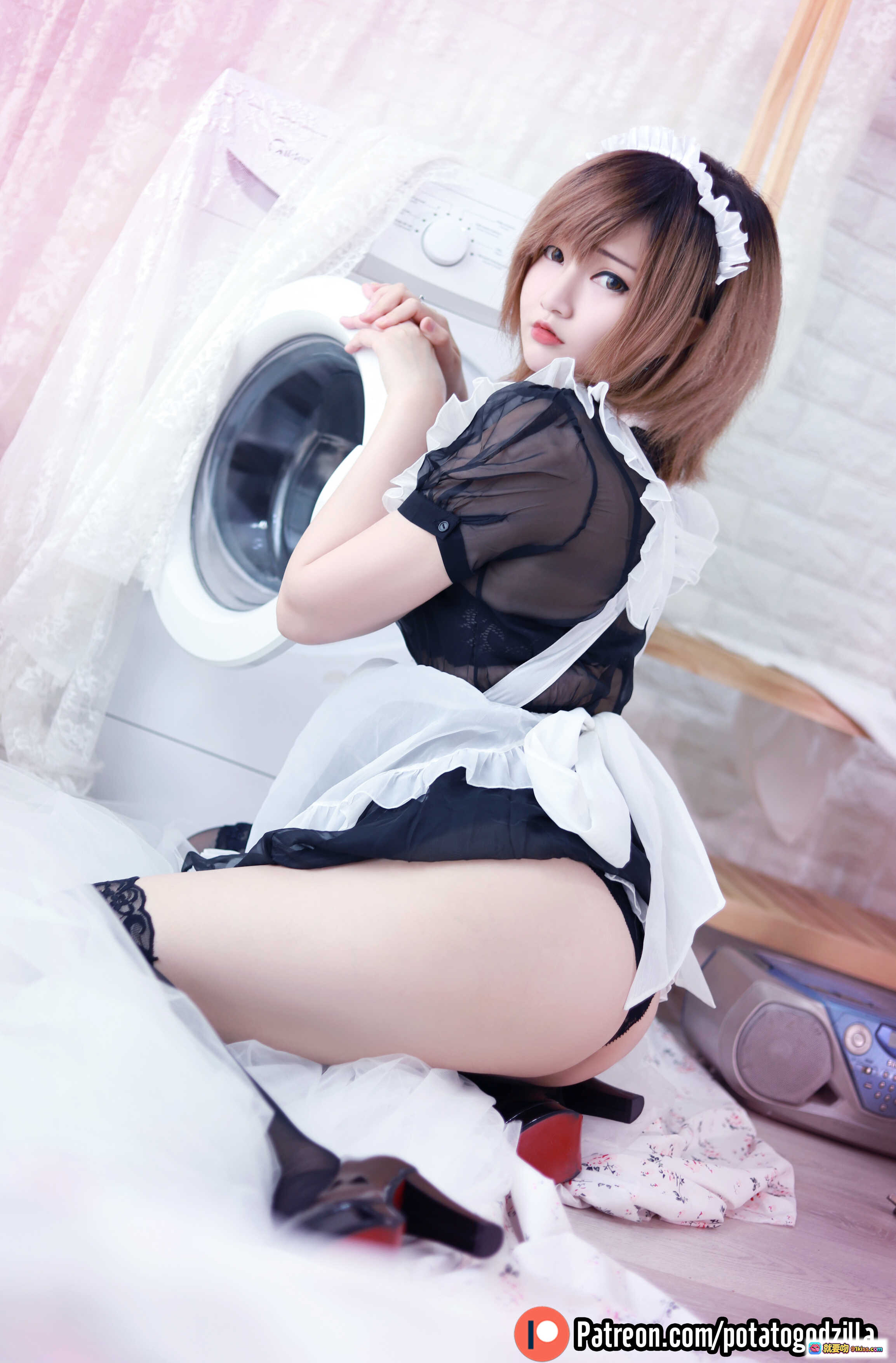 图片[2] - Potato Godzilla NO.034 Maid 黑色蕾丝内衣+粉色纱裙+高跟鞋 优雅性感写真 38P高清图集 - 就要吻