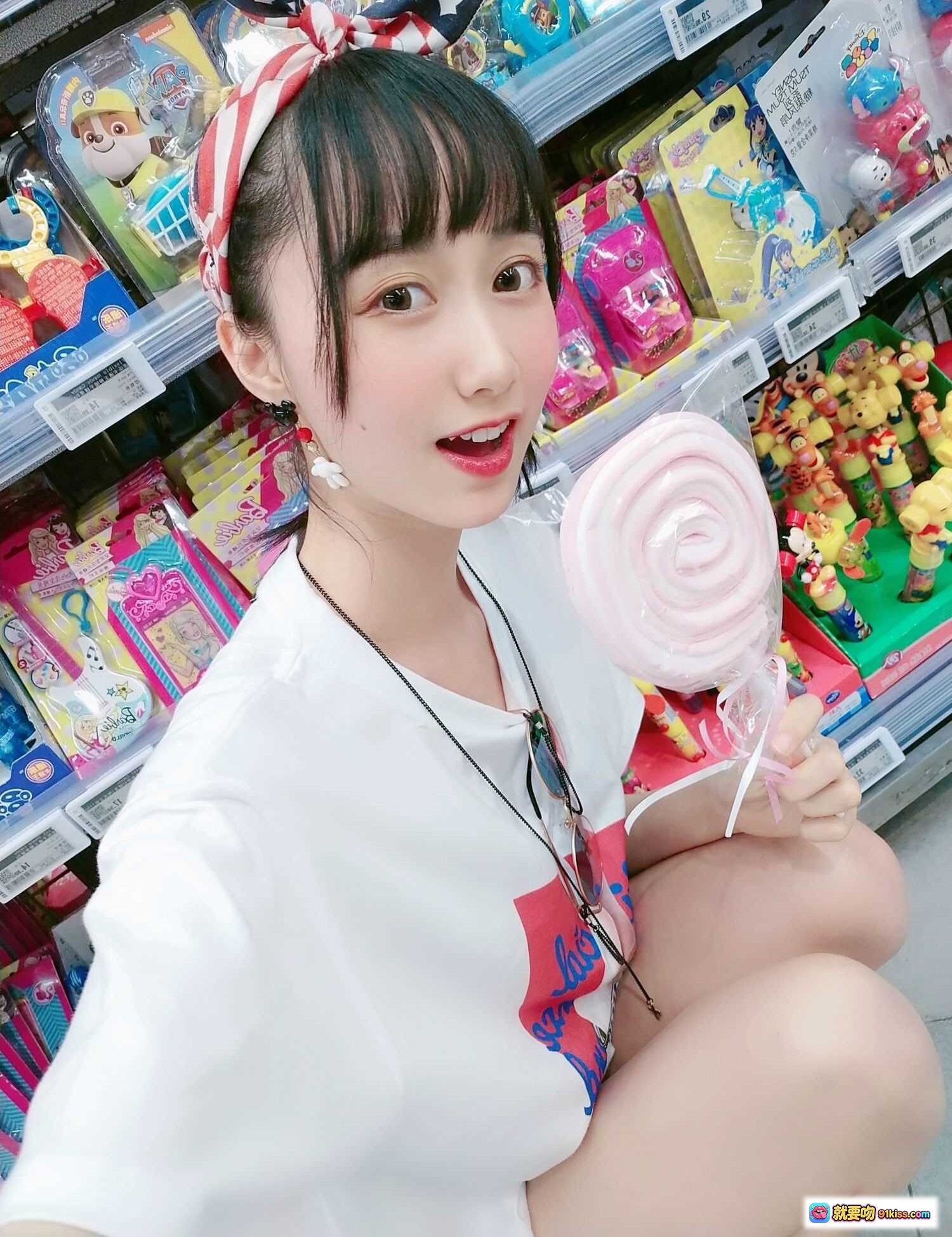 图片[5] - 木绵绵OwO NO.043 智能型彼女T恤 甜美少女风 百搭短袖 牛仔短裤 日系可爱穿搭 超市零食背景 潮流时尚穿搭推荐 - 就要吻