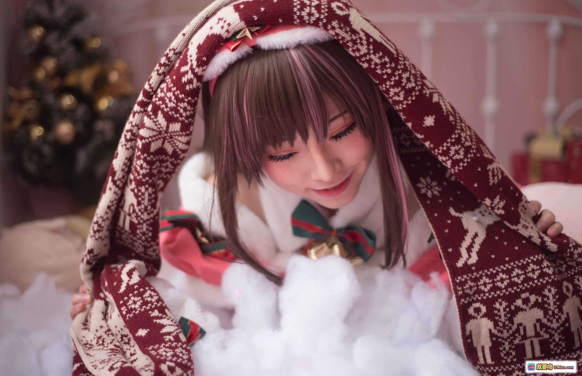 图片[7] - Kitaro绮太郎NO.034圣诞主题Cosplay写真 甜美兔耳粉红礼服 圣诞树装饰场景 20P高清美图 - 就要吻