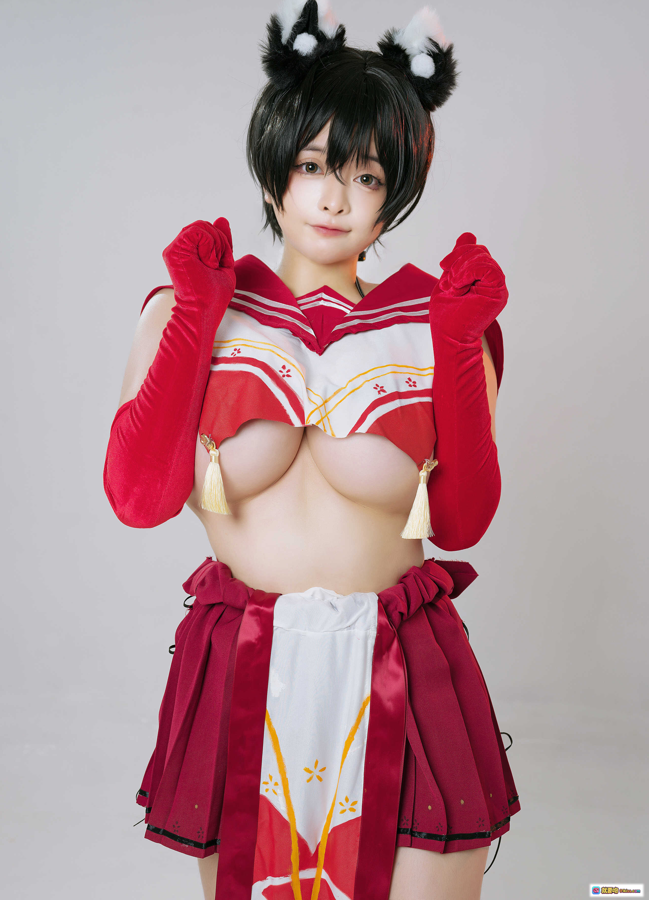 NinJa阿寨寨NO.009椿Cosplay写真｜红白猫耳女仆装｜性感露脐造型｜精致刺绣细节｜34P高清图集 - 就要吻