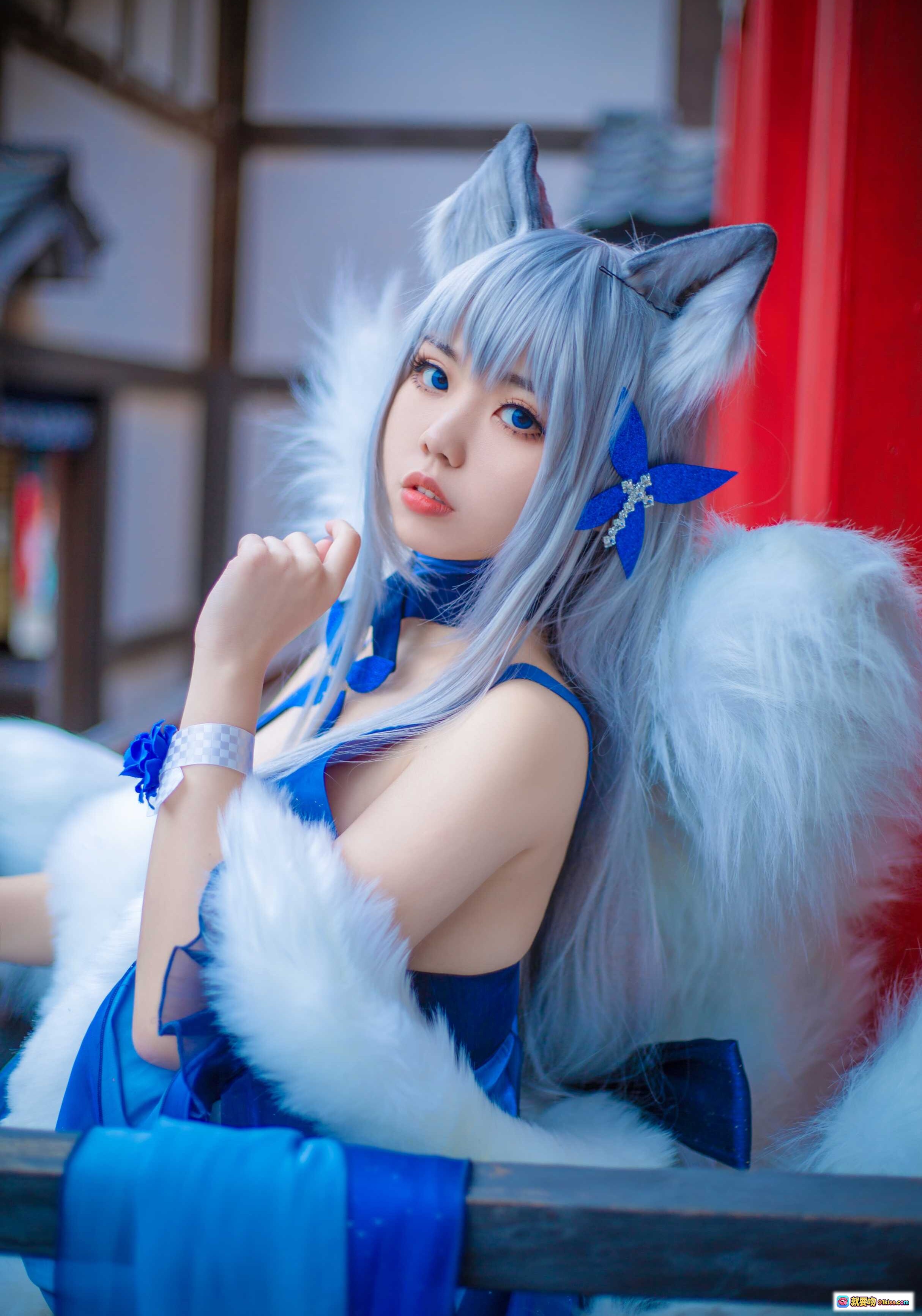 图片[5] - 啊日日_Ganlory NO.006 信浓 Cosplay 狐耳九尾 白发蓝裙 古风庭院写真 19P高清美图 - 就要吻