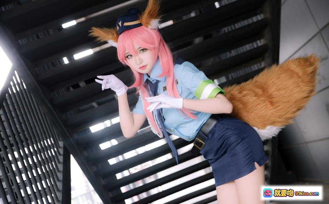 图片[9] - 玉藻前FATE制服Cosplay粉发狐耳持枪写真 二次元动漫角色扮演美少女摄影 - 就要吻