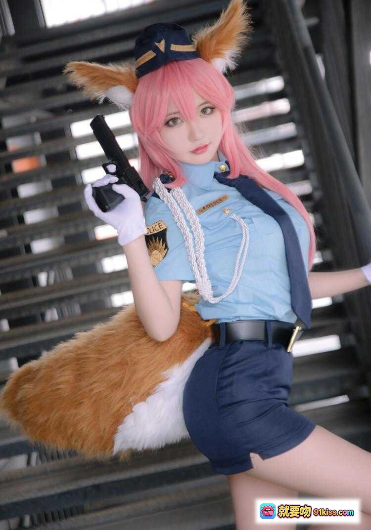 图片[4] - 玉藻前FATE制服Cosplay粉发狐耳持枪写真 二次元动漫角色扮演美少女摄影 - 就要吻