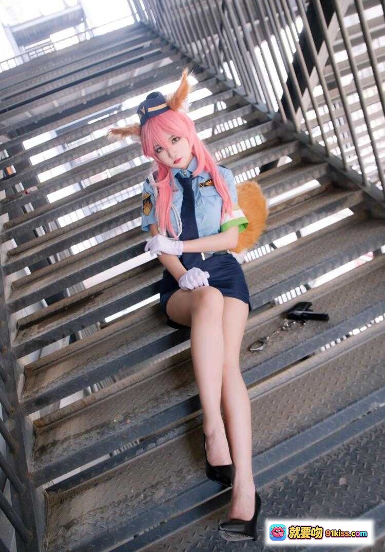 图片[7] - 玉藻前FATE制服Cosplay粉发狐耳持枪写真 二次元动漫角色扮演美少女摄影 - 就要吻