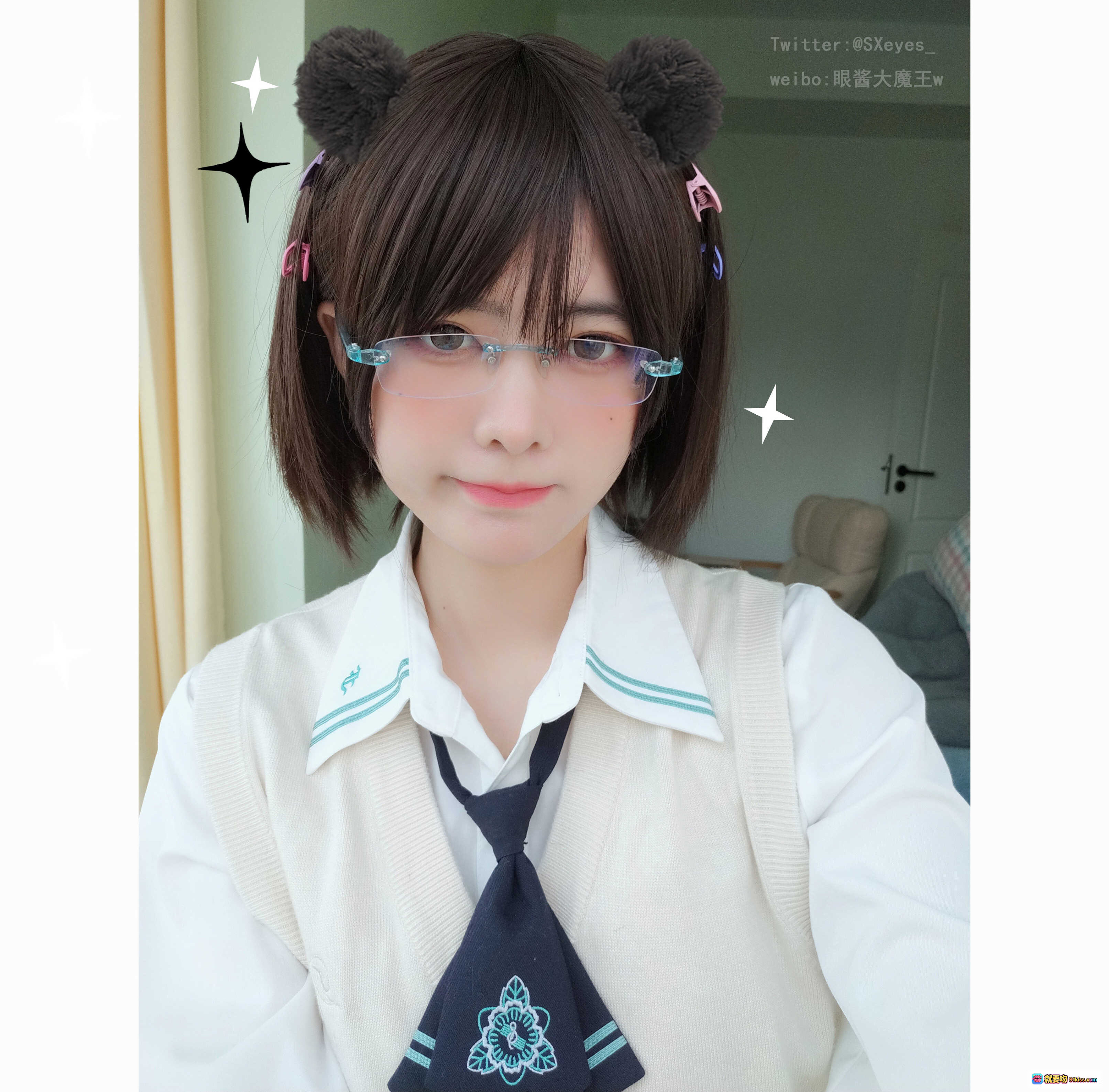 图片[4] - 眼酱大魔王w Vol.24 小学妹写真 35P高清私房照 白衬衫黑丝美腿镜前自拍 甜美性感风格 - 就要吻