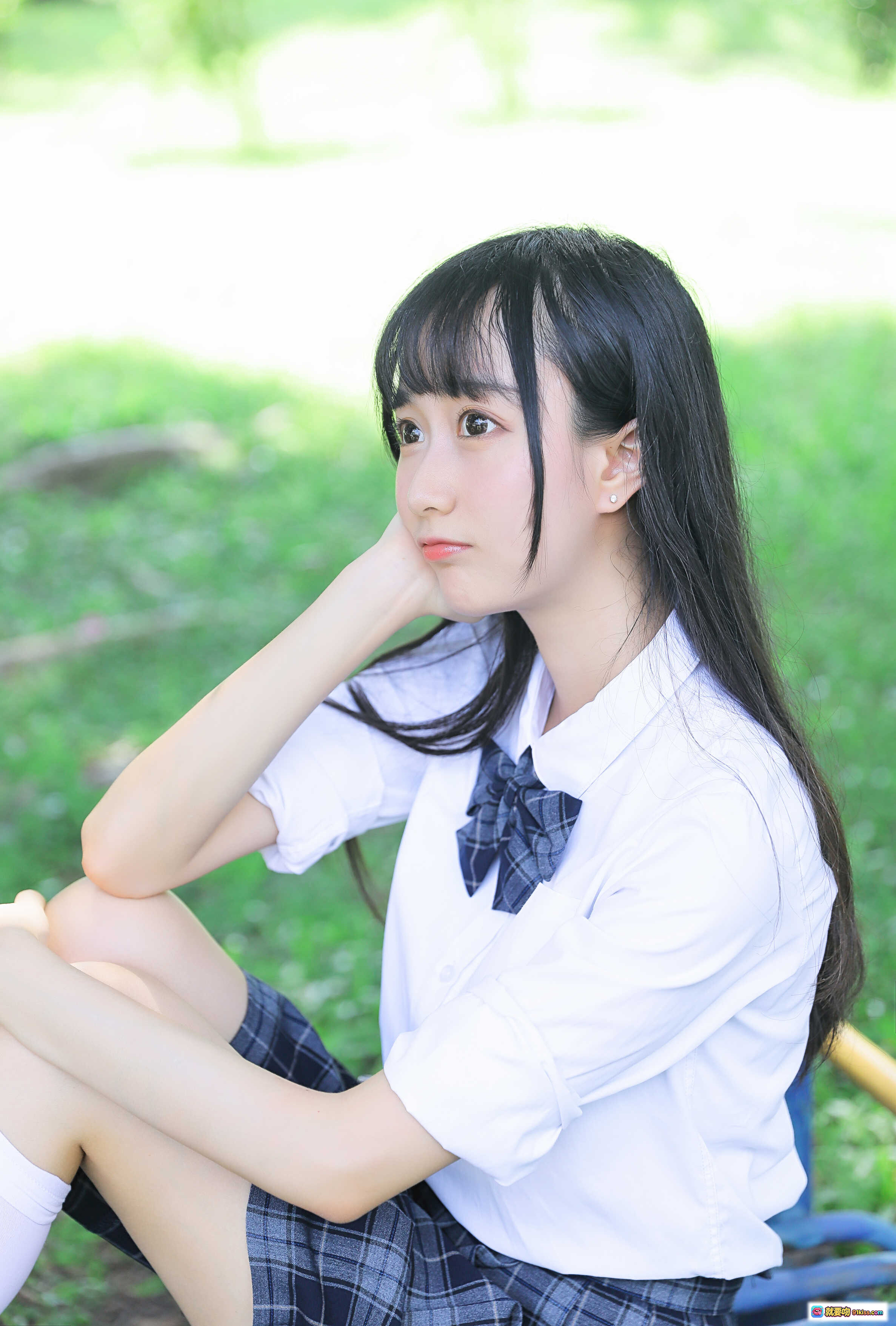 图片[6] - 木绵绵OwO NO.007 体育课少女写真 | 白衬衫格子裙长袜校园风 | 59P高清图集 - 就要吻