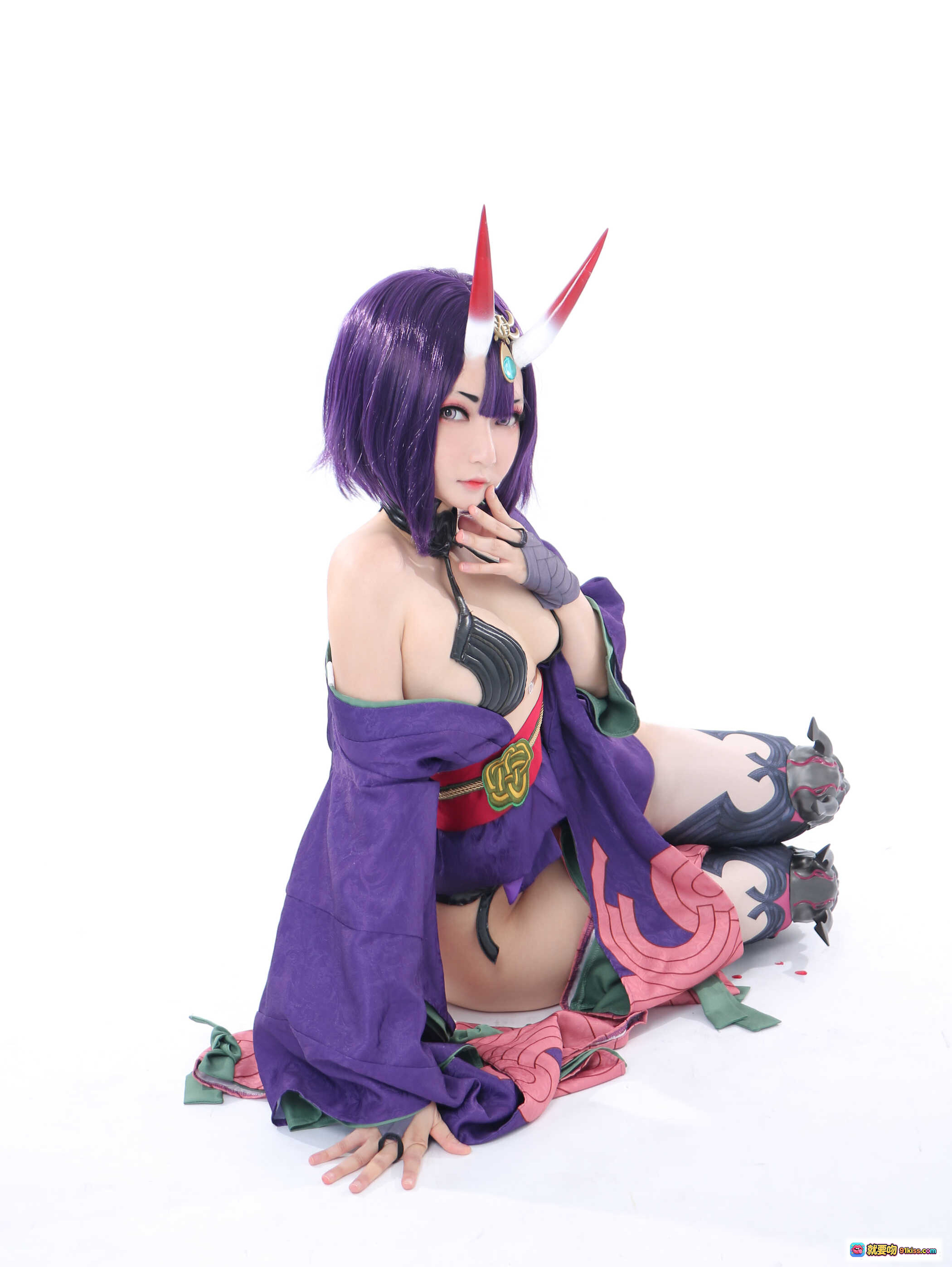 图片[5] - 紫发角饰Shuten Douji Cosplay写真 | 和风紫色浴衣造型 | 精致头饰与性感露肩设计 | 高清24P图集 - 就要吻