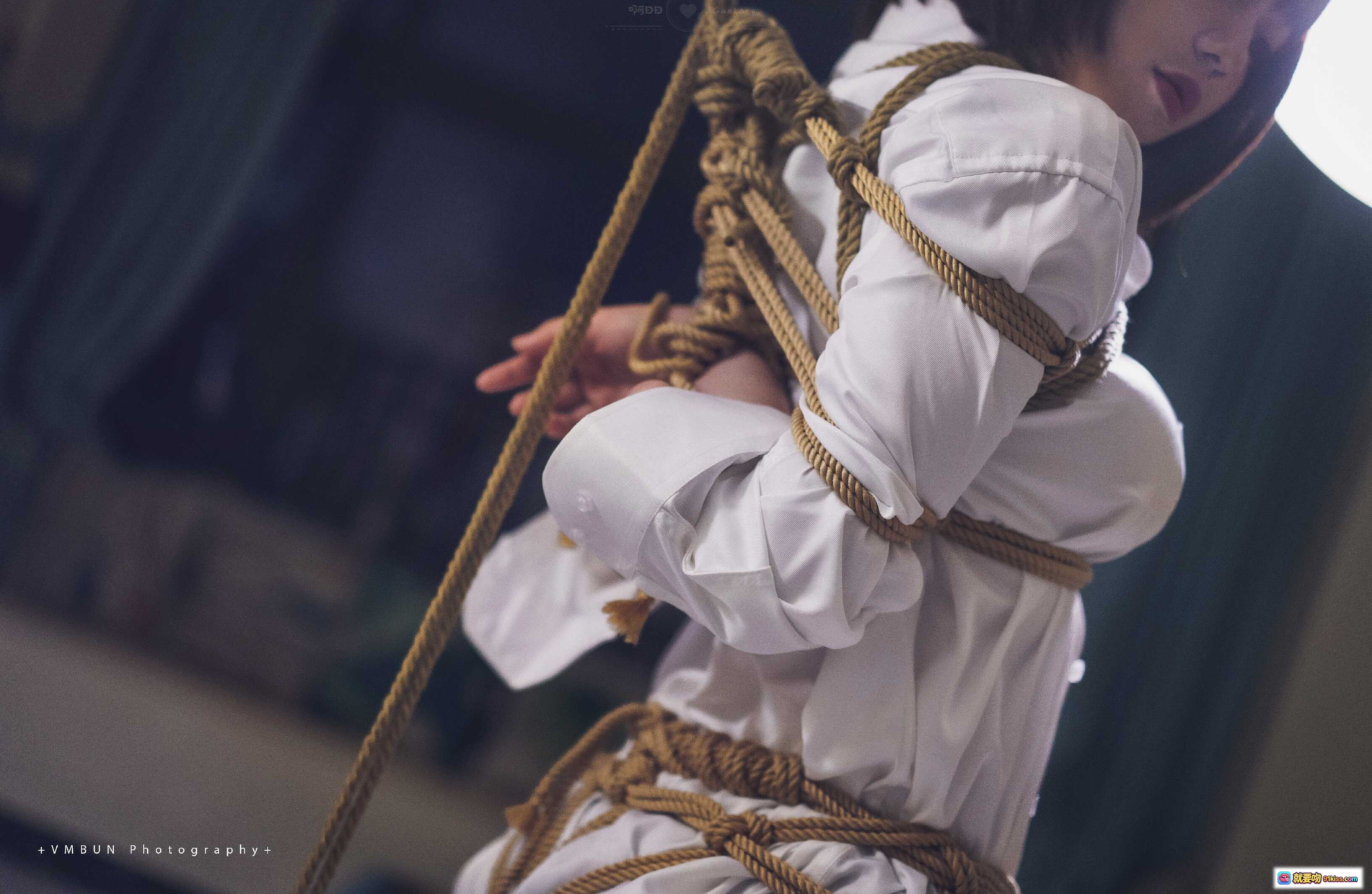 图片[6] - 啊日日_Ganlory NO.003 吊挂式后辈 美少女绳艺捆绑 白衬衫格裙黑丝 27P高清写真集 - 就要吻