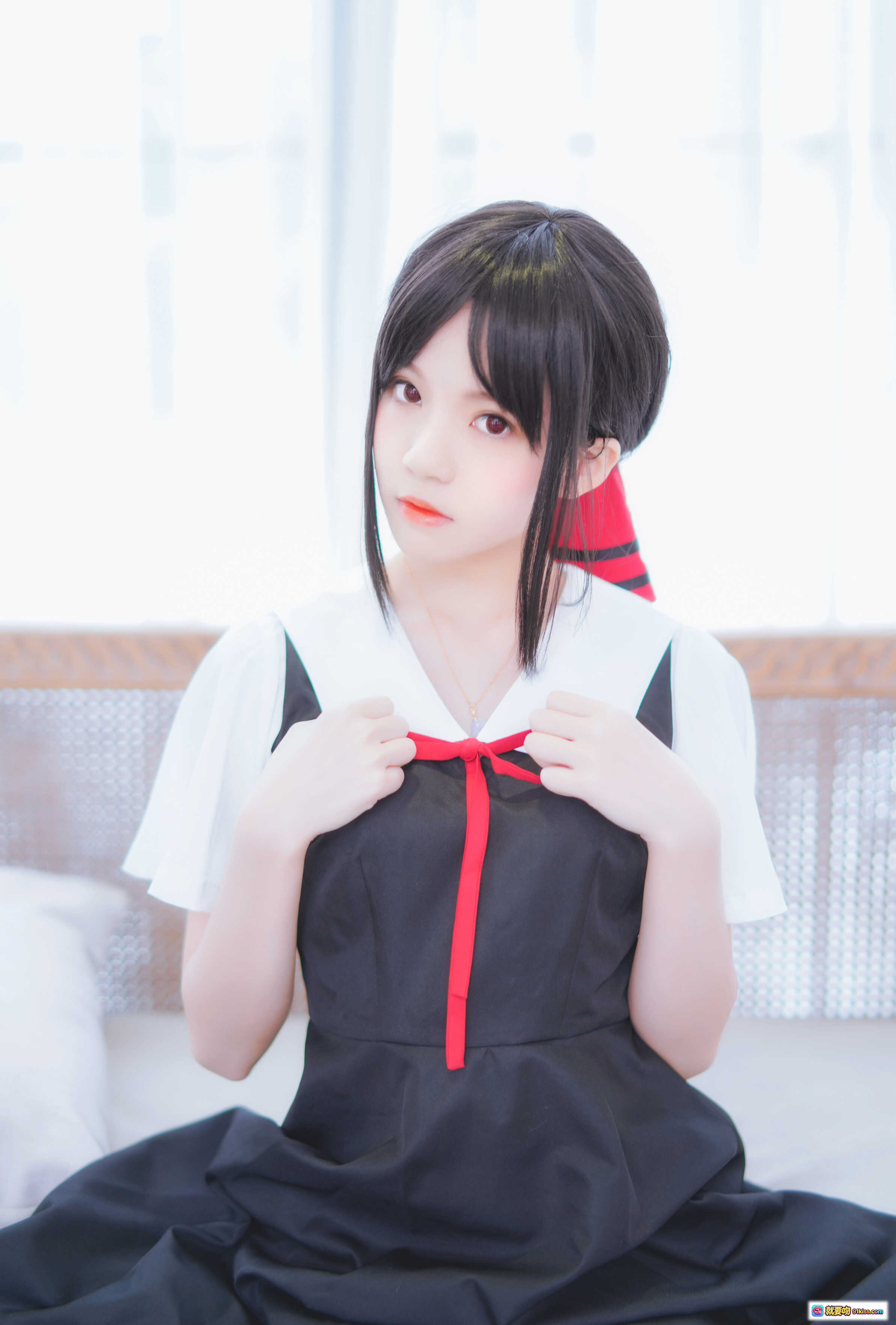 图片[3] - 桜桃喵039四宫辉夜cos写真 | 黑发红领结水手服少女 | 清新日系校园风 | 10P高清图集 - 就要吻