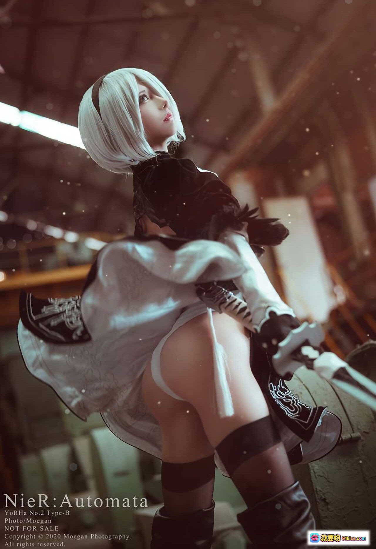 图片[7] - NieR:Automata YoRHa No.2 Type B Cosplay 精致还原 白发黑裙长剑 工业风场景 高筒靴性感造型 - 就要吻