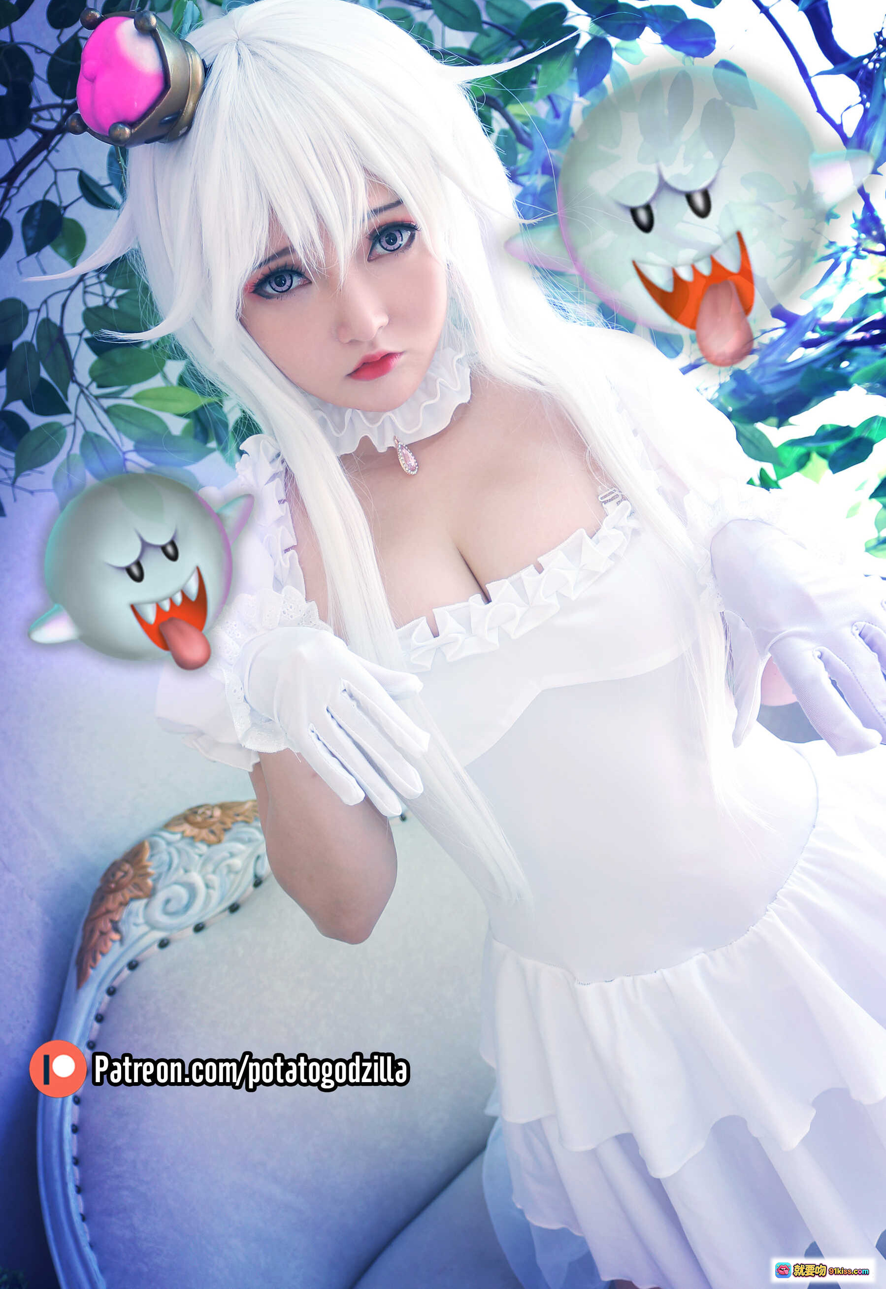 图片[9] - Boosette Cosplay 精美白发精灵少女 优雅躺卧复古沙发 幽灵伙伴梦幻场景 高清26P写真集 Potato Godzilla NO.004 - 就要吻