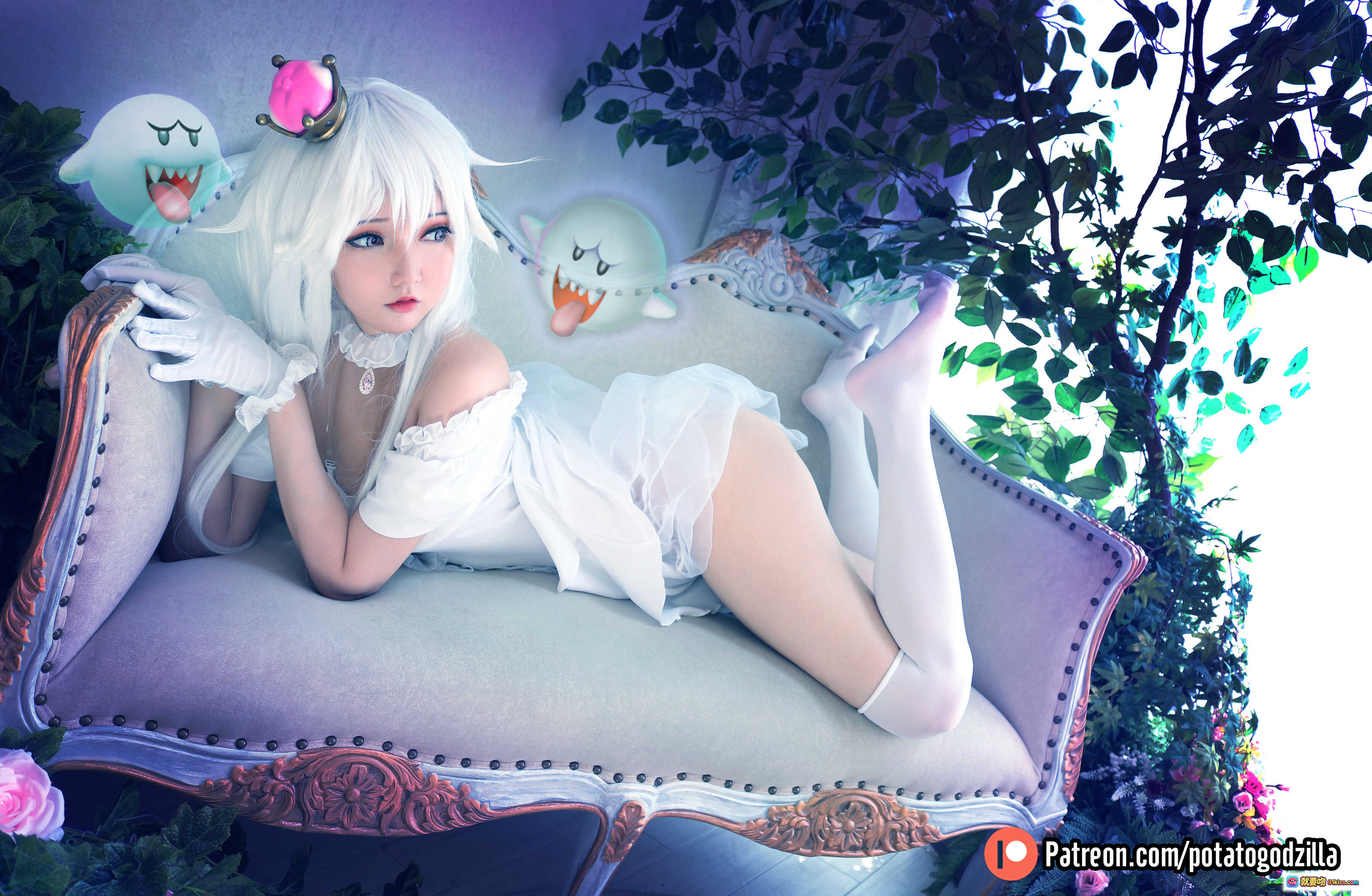 Boosette Cosplay 精美白发精灵少女 优雅躺卧复古沙发 幽灵伙伴梦幻场景 高清26P写真集 Potato Godzilla NO.004 - 就要吻