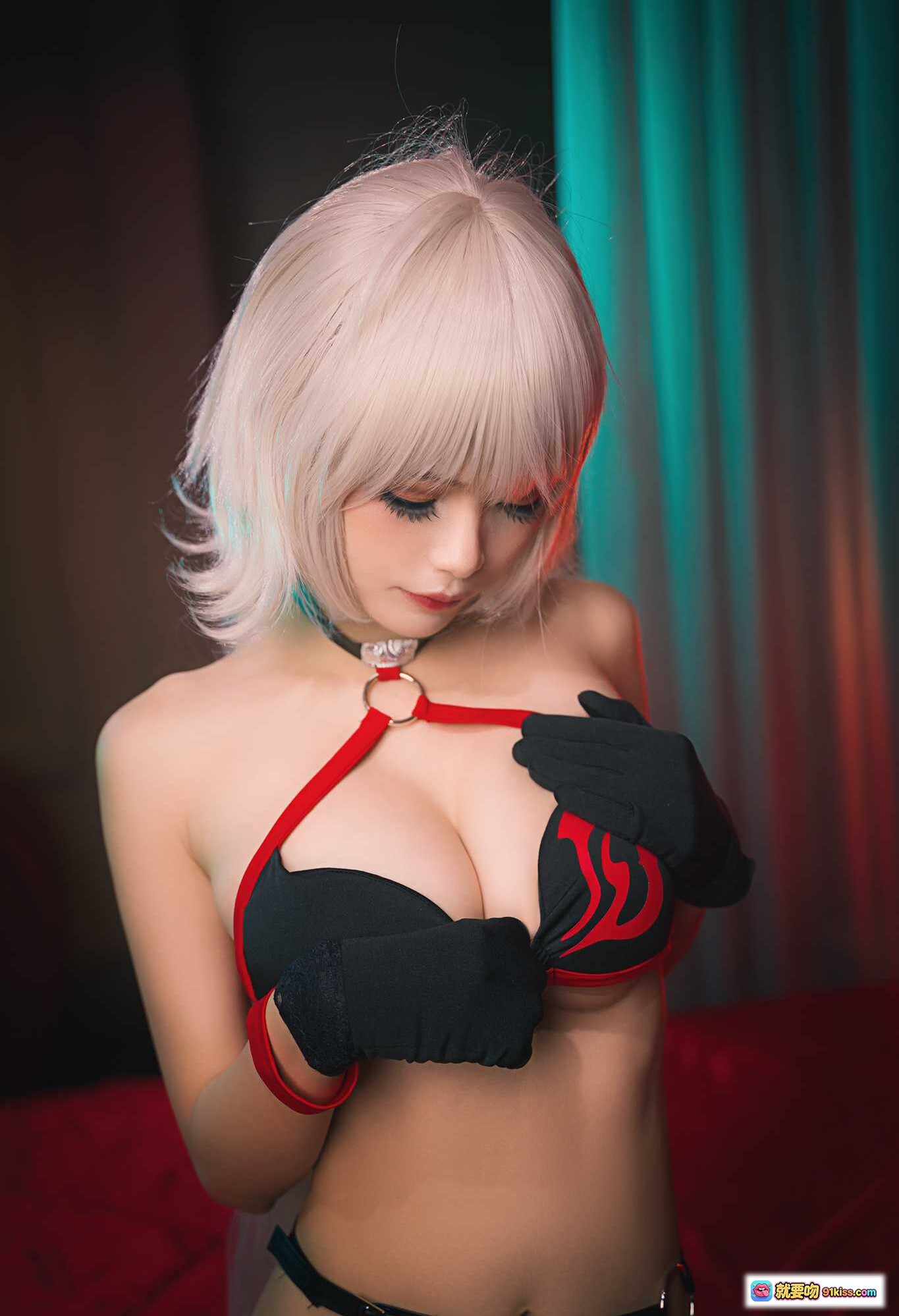 图片[2] - Azami NO.021 贞德狂战士 Cosplay 粉发黑红内衣造型 20P高清写真集 - 就要吻